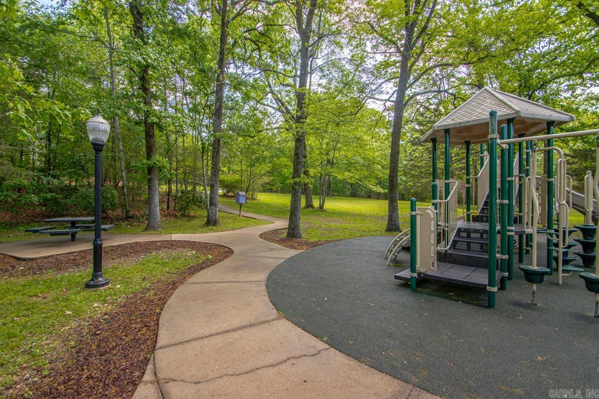 WOODLANDS EDGE - Residential