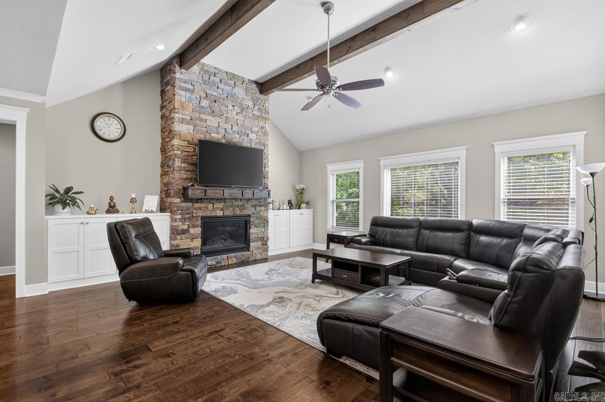 WOODLANDS EDGE - Residential