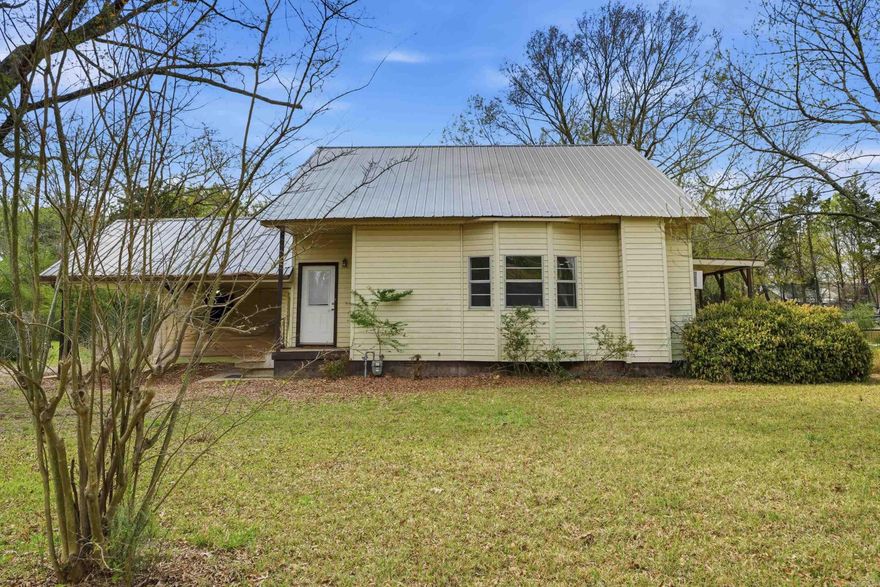 If you’re looking for a great home on a spacious lot just outside the city limits, this one checks all the boxes. Situated on approximately 1.5 acres, this 3 bedroom, 2 bath home offers the perfect blend of comfort and country living. The partially fenced yard provides plenty of space to spread out, whether you’re enjoying the outdoors or entertaining. Tucked near the end of a dead end road, you’ll appreciate the added privacy and peaceful surroundings. A 12x14 storage building adds extra functionality, giving you the space you need for tools, hobbies, or additional storage.