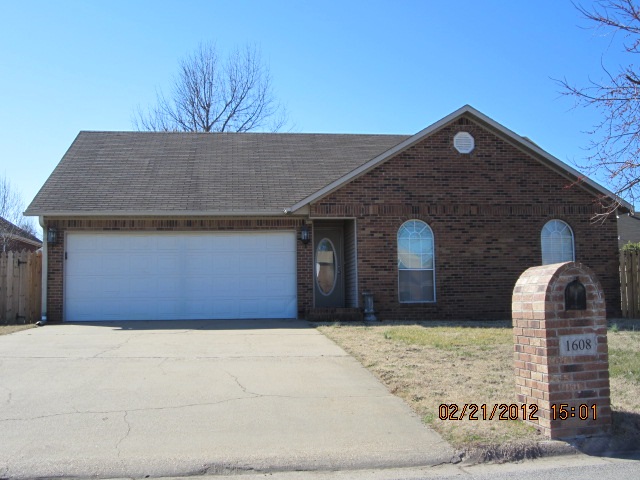 Walnut Corner - Residential