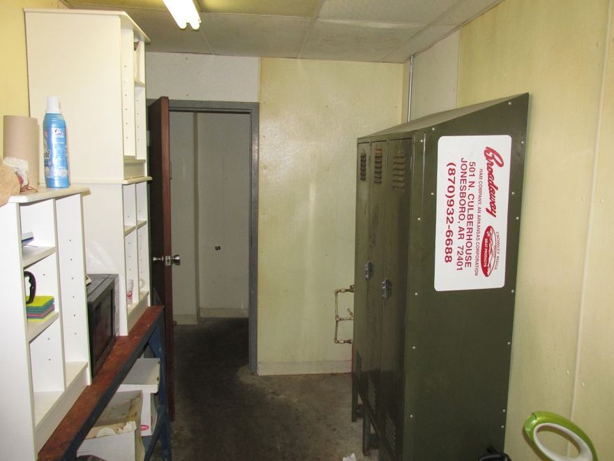 1.17 +- acres on N. Culberhouse Great flat building that is priced to sell