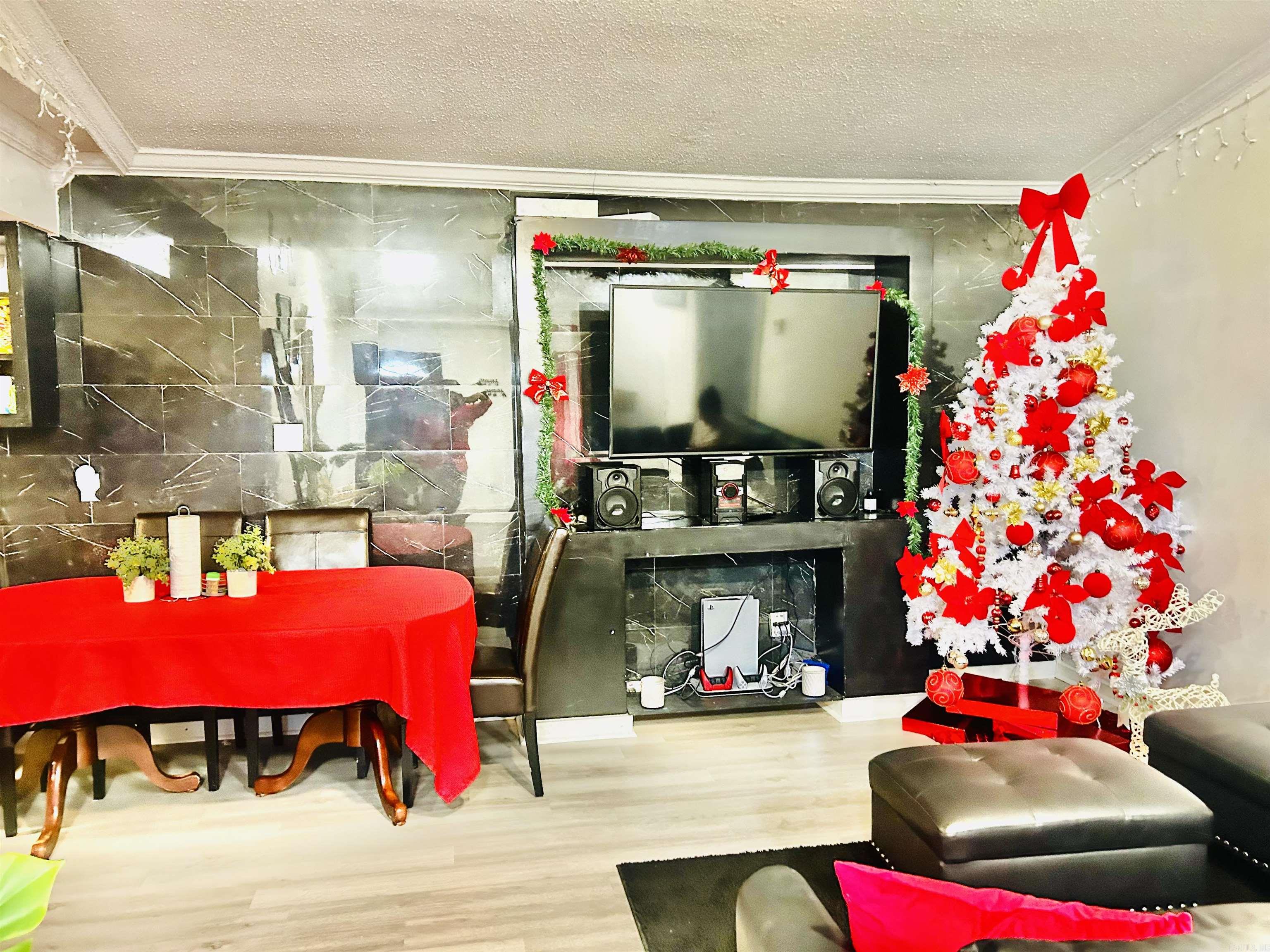 E Ritters 5th - Residential