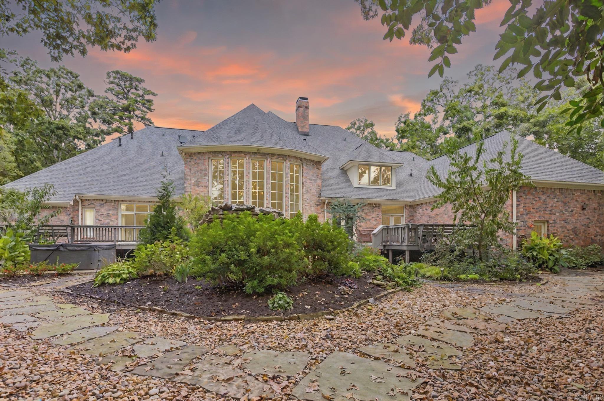 CHENAL VALLEY CHENAL CIRCLE - Residential