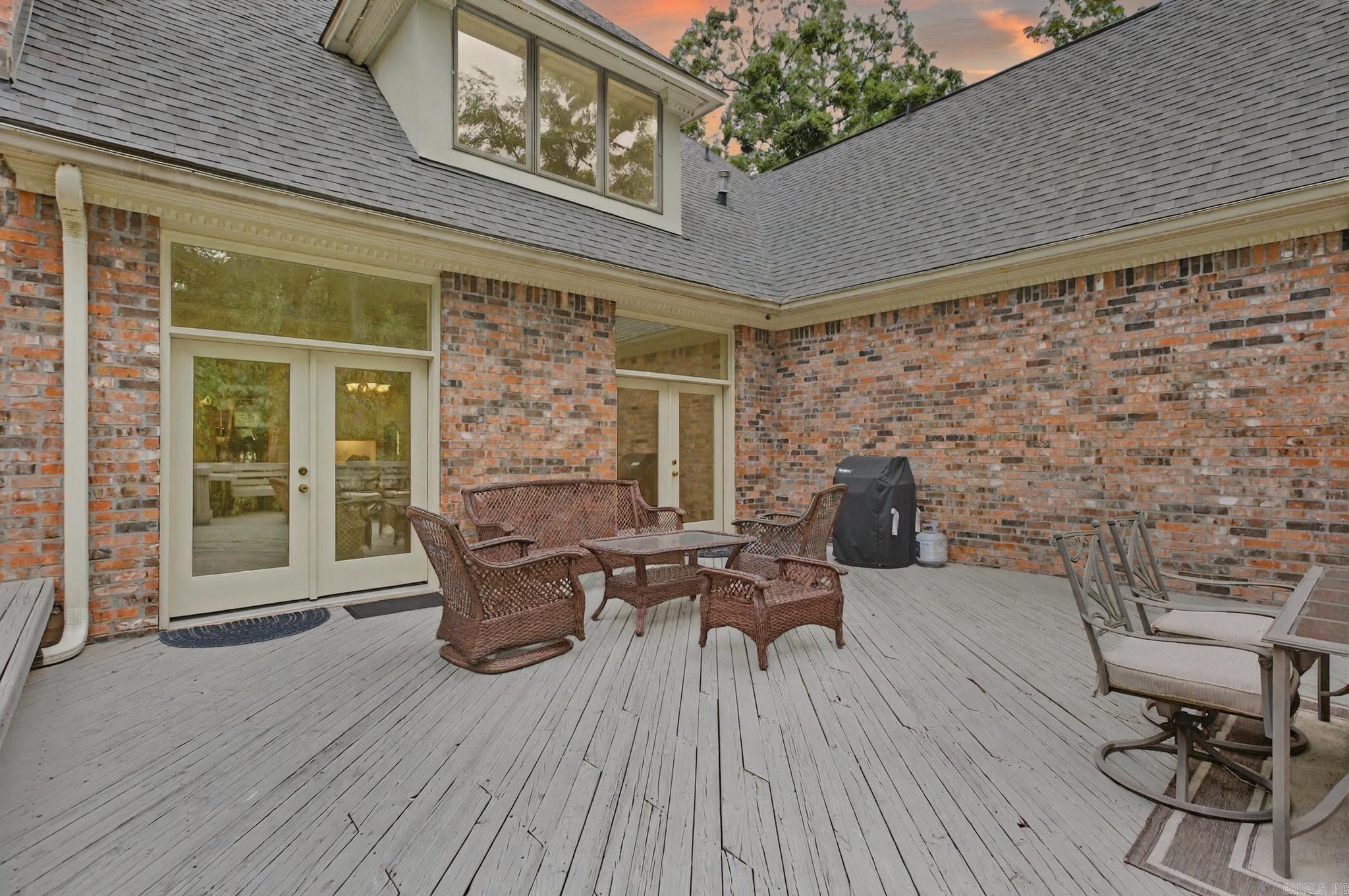 CHENAL VALLEY CHENAL CIRCLE - Residential