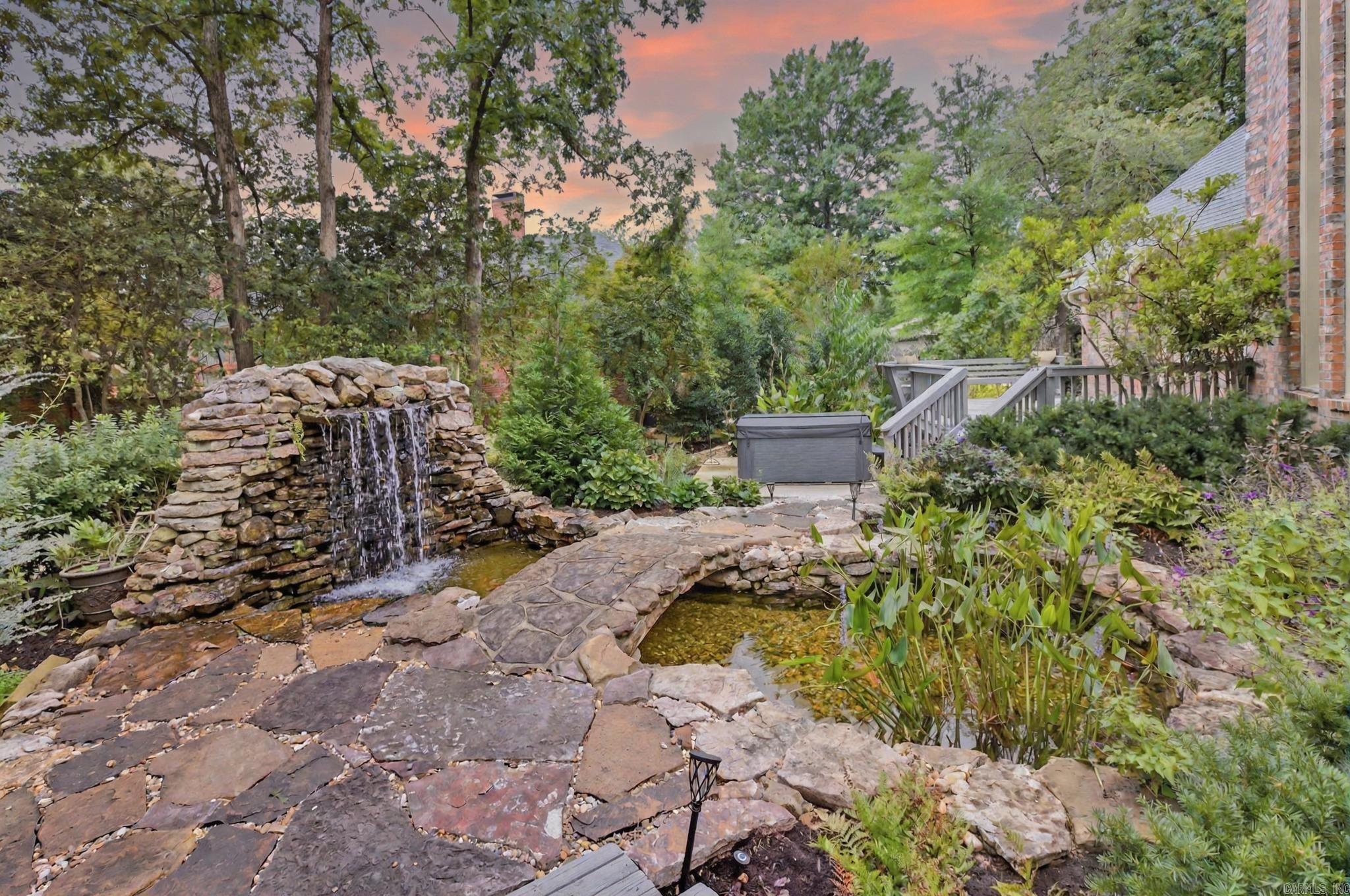CHENAL VALLEY CHENAL CIRCLE - Residential