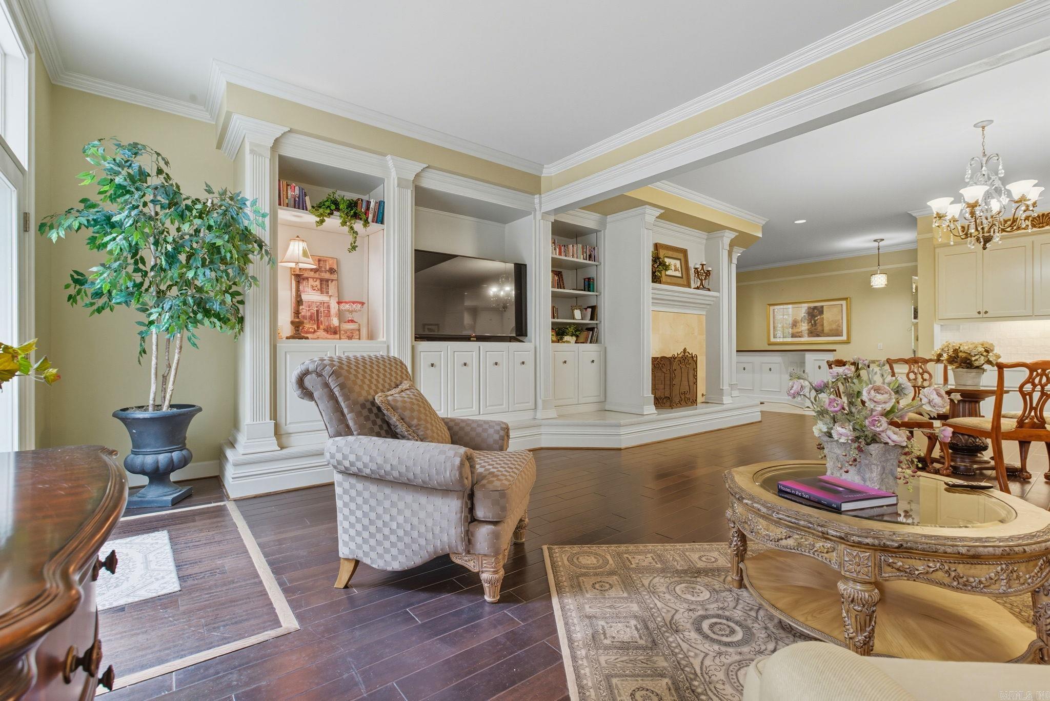 CHENAL VALLEY CHENAL CIRCLE - Residential