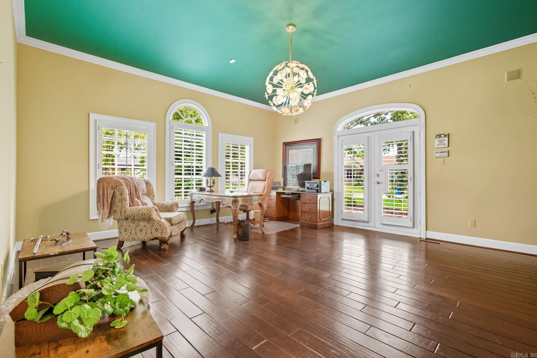 CHENAL VALLEY CHENAL CIRCLE - Residential
