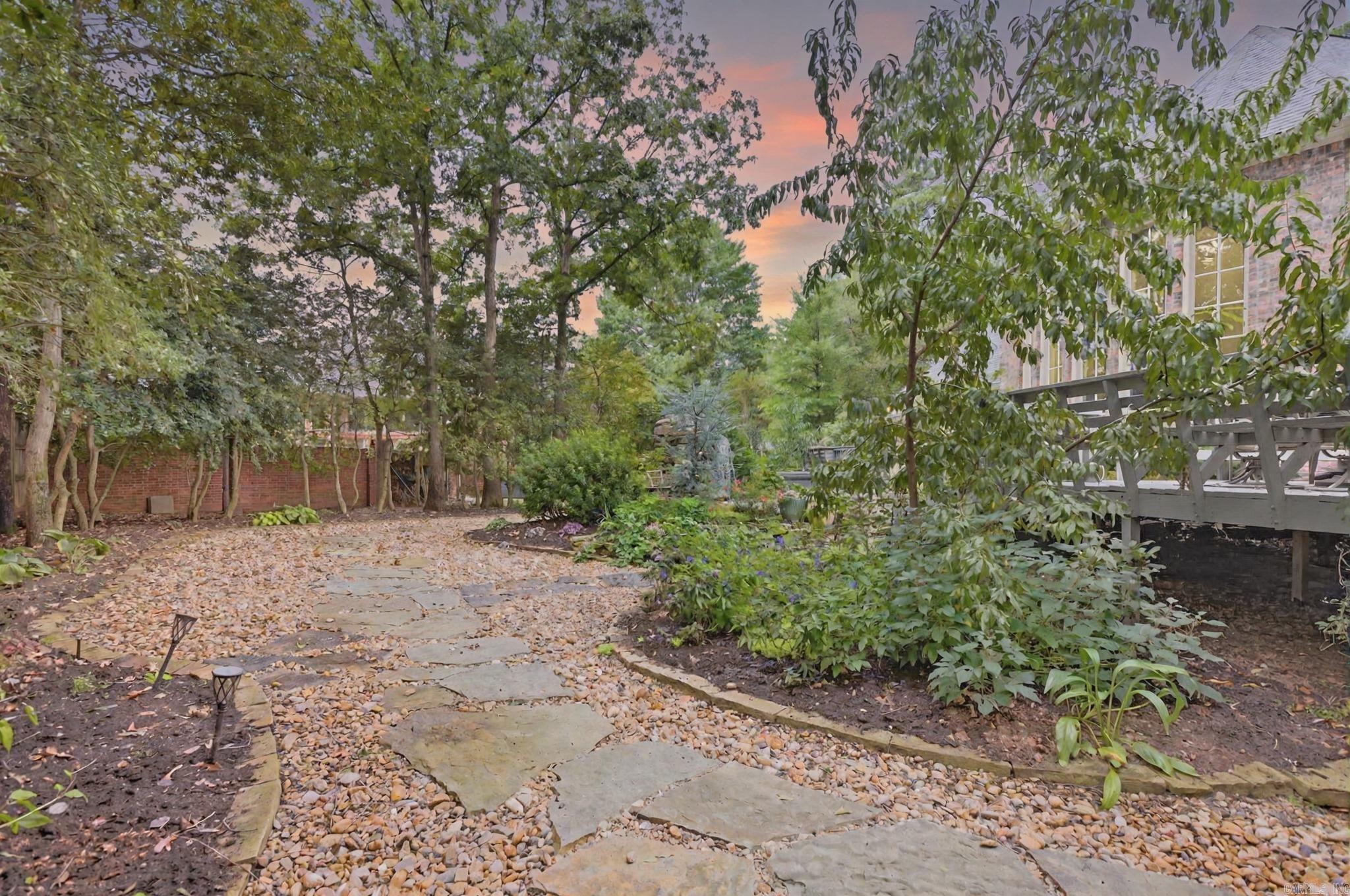CHENAL VALLEY CHENAL CIRCLE - Residential