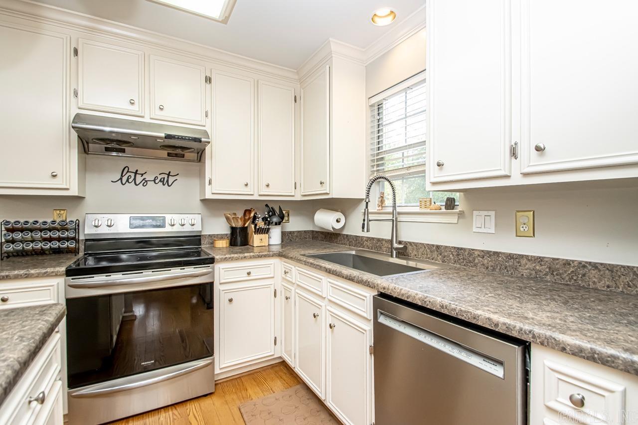 RIFFEL & RHOTEN - Residential