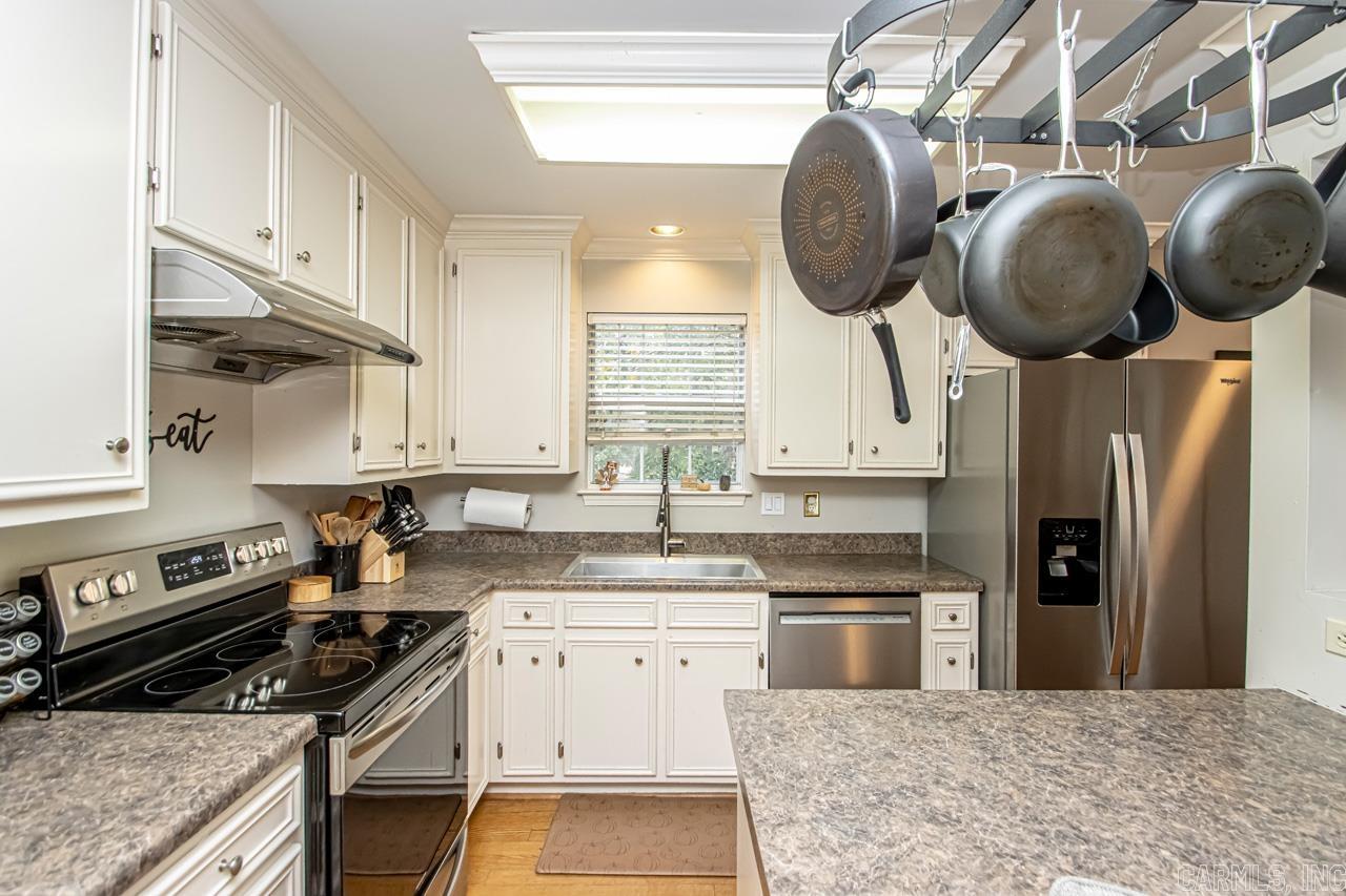 RIFFEL & RHOTEN - Residential