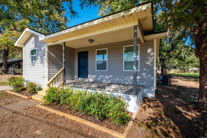 Welcome to this beautifully remodeled home offering comfort, style, and peace of mind! This 3-bedroom, 1-bath property has been thoughtfully updated with all new appliances, modern flooring, and energy-efficient windows. Roof, HVAC and water heater 2025. The spacious backyard provides the perfect setting for relaxing, entertaining, or creating your own outdoor retreat. Whether you’re looking for your first home or a turnkey investment, this property is ready for you to move right in and enjoy without the worry of major updates. House can be sold separately or as a bundle with MLS#25037690.