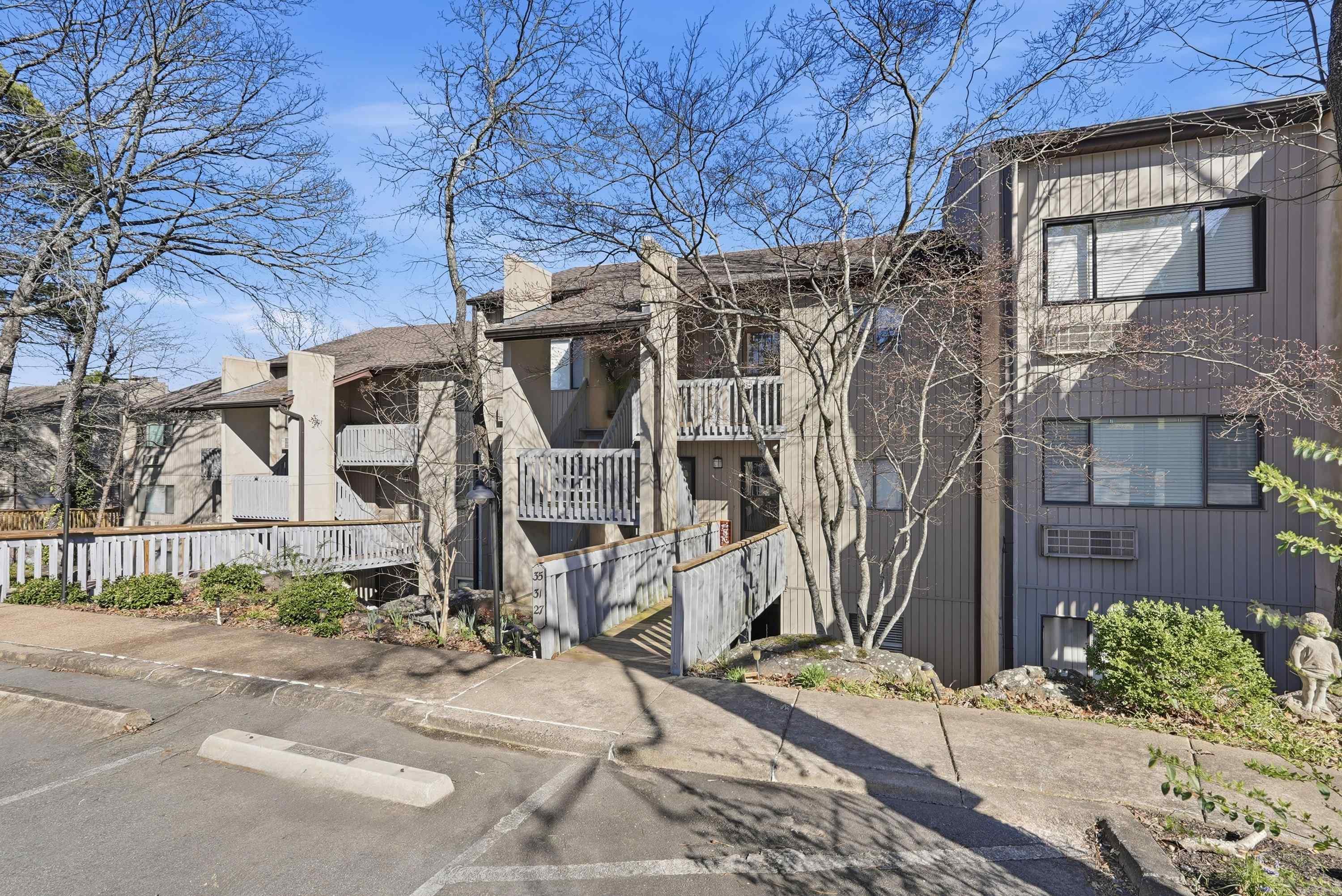 CLIFFSIDE LODGE - Residential