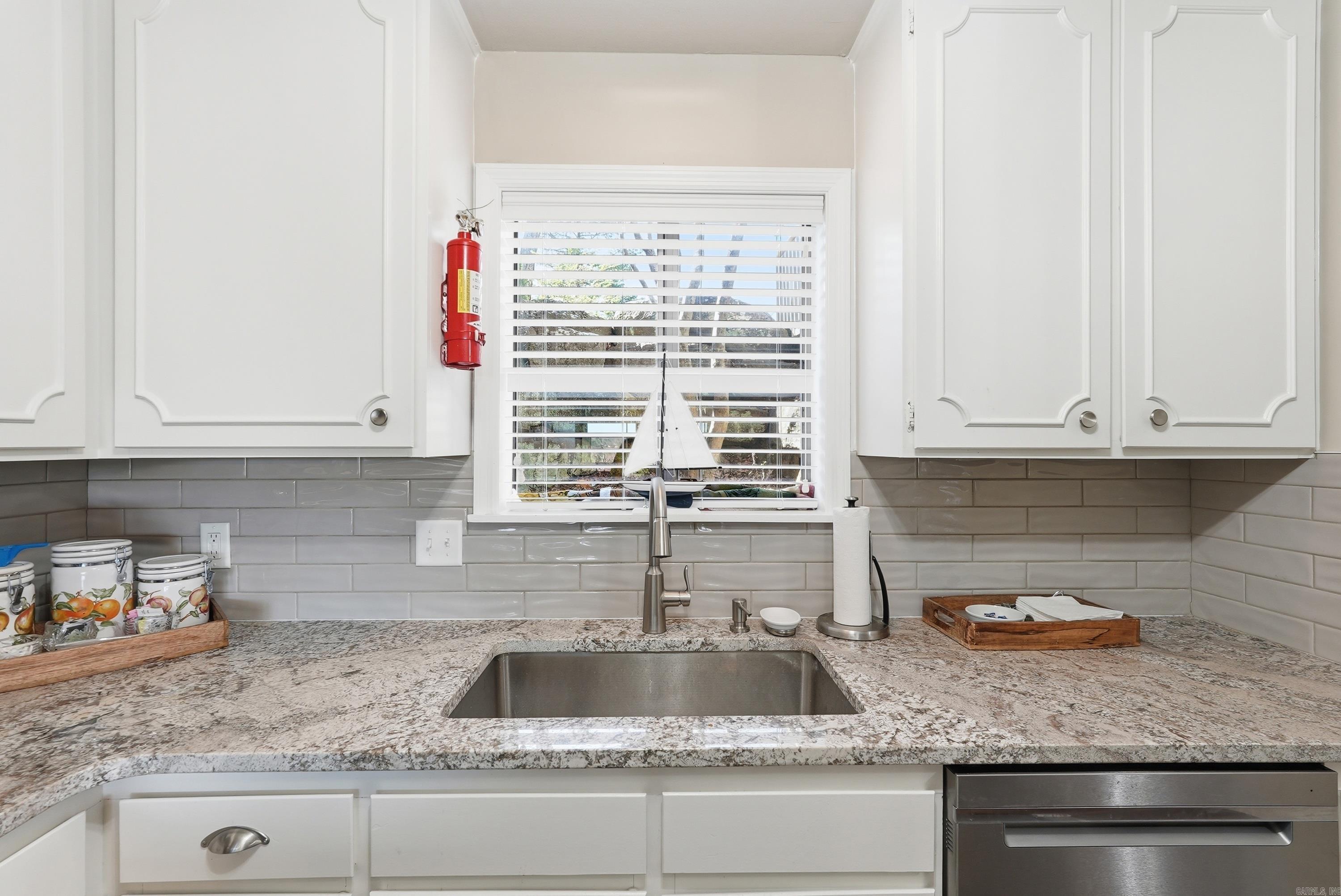 CLIFFSIDE LODGE - Residential