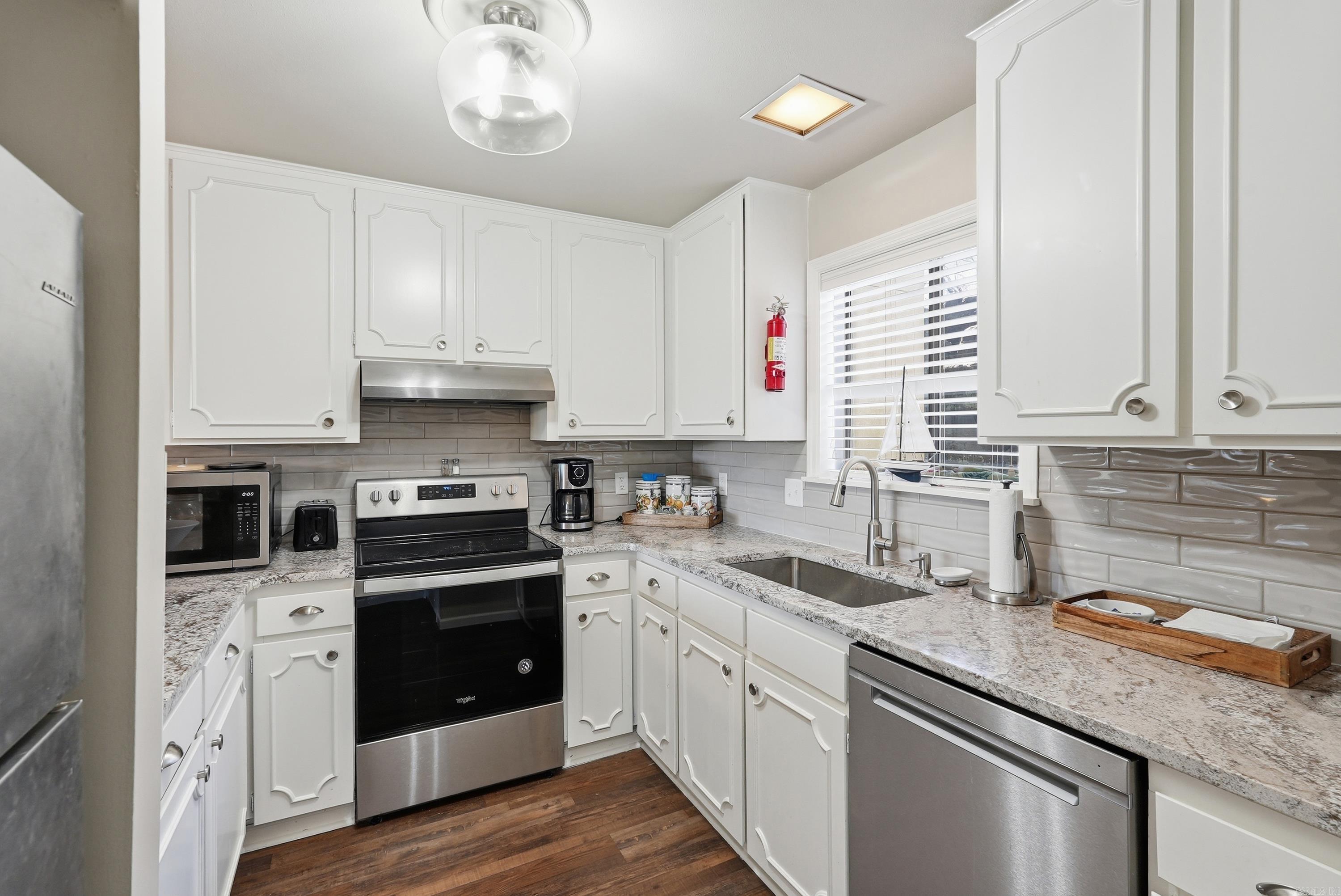 CLIFFSIDE LODGE - Residential