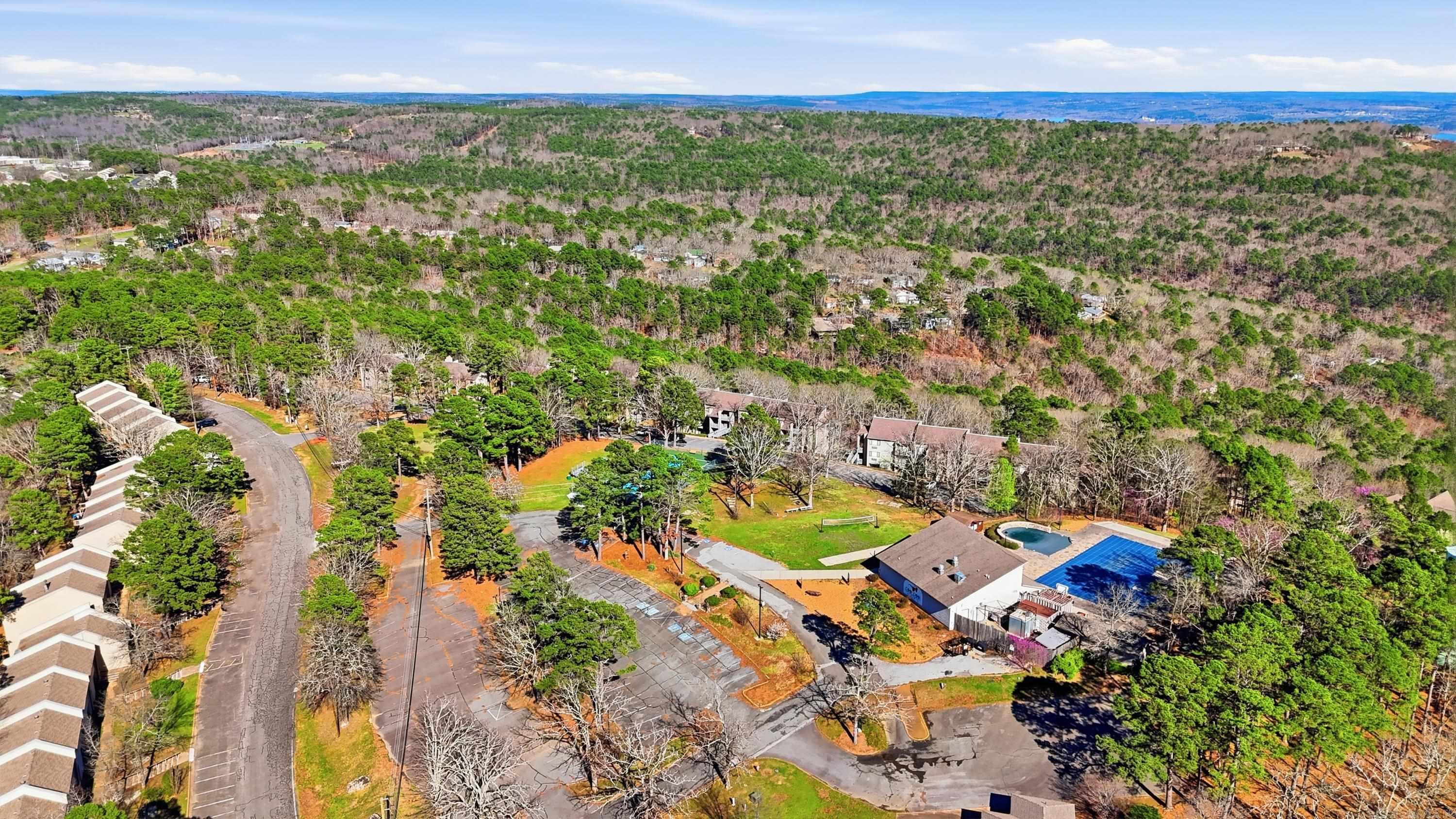 CLIFFSIDE LODGE - Residential