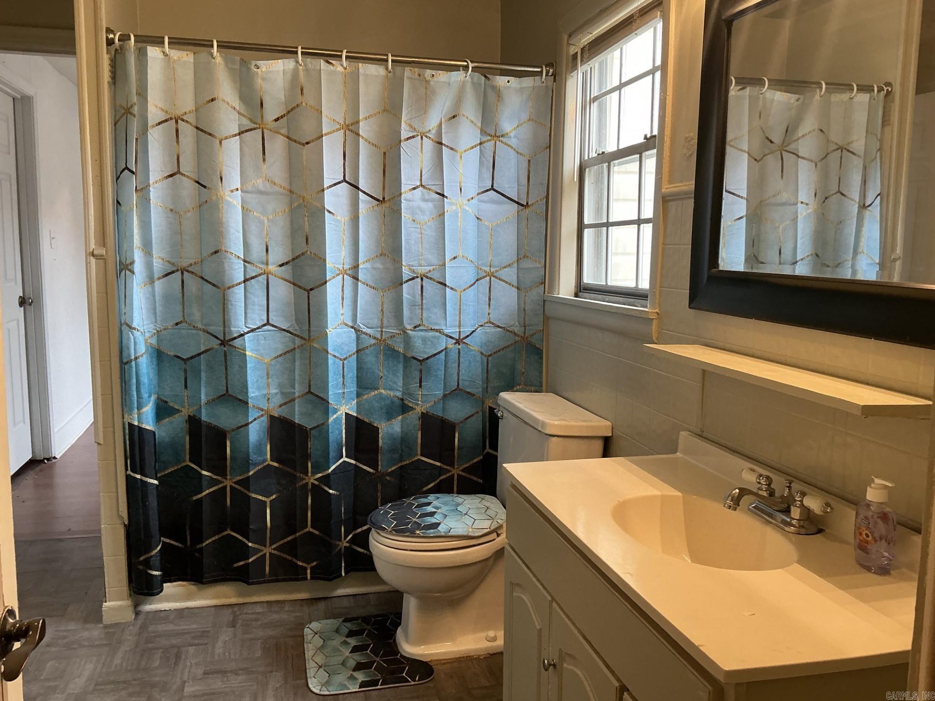 FOREST HILLS - Residential