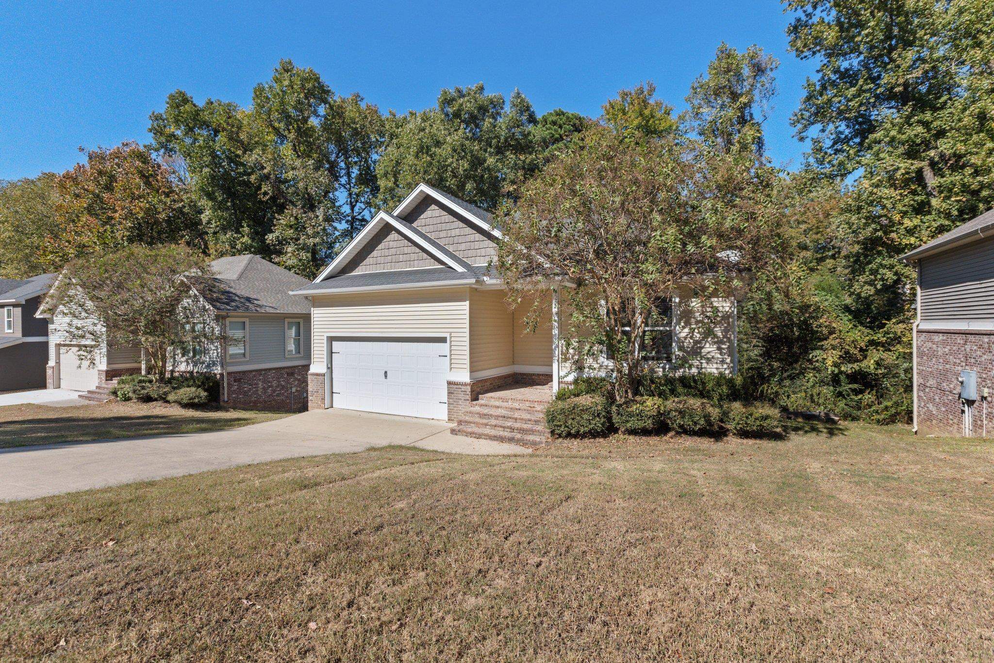 SUMMER WOOD - Residential