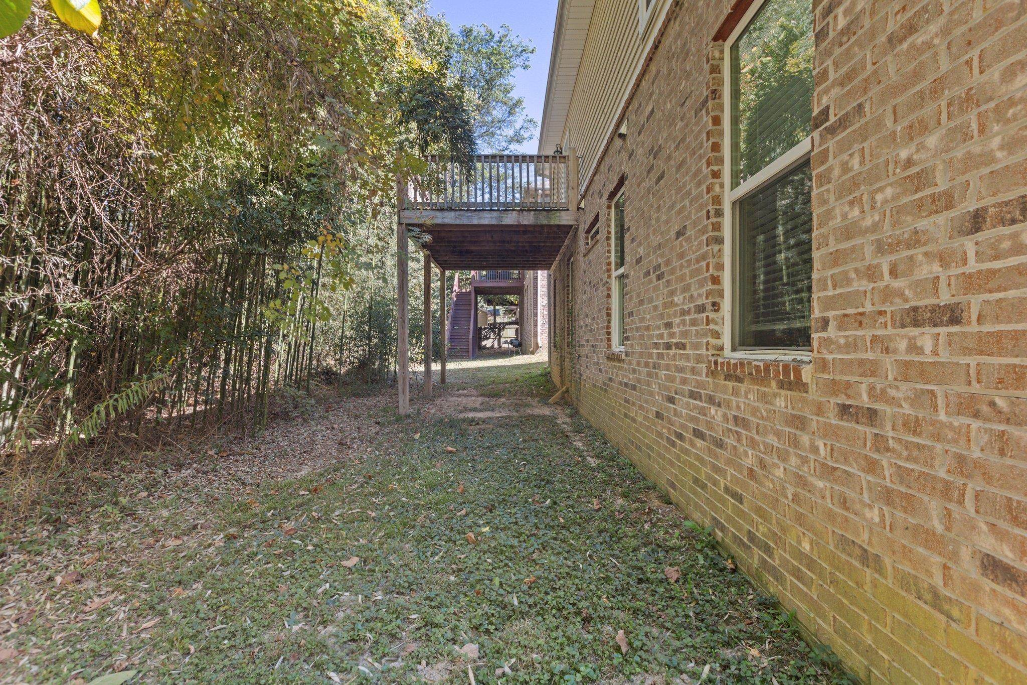 SUMMER WOOD - Residential