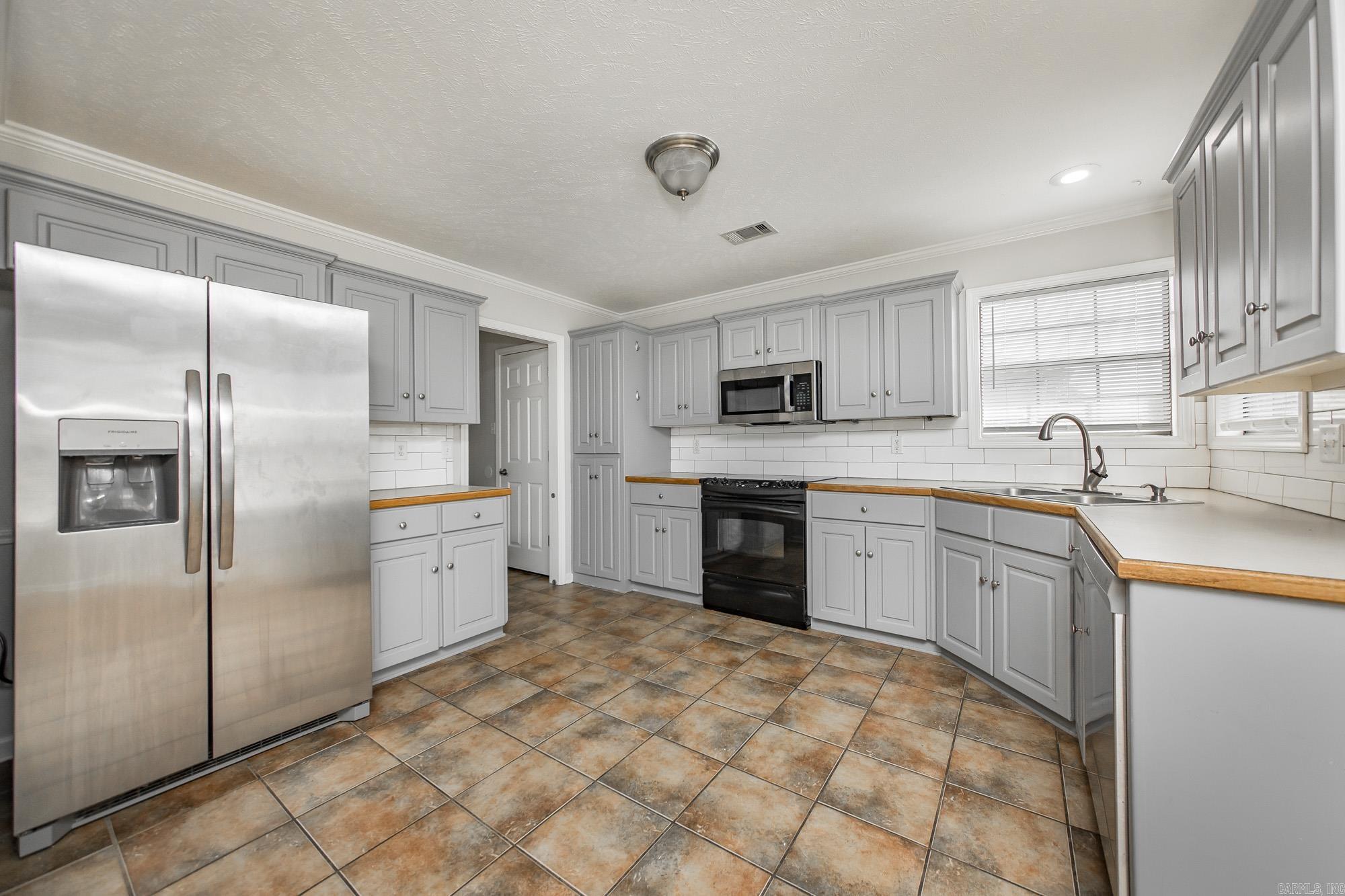 SILVER SPRINGS PH I - Residential