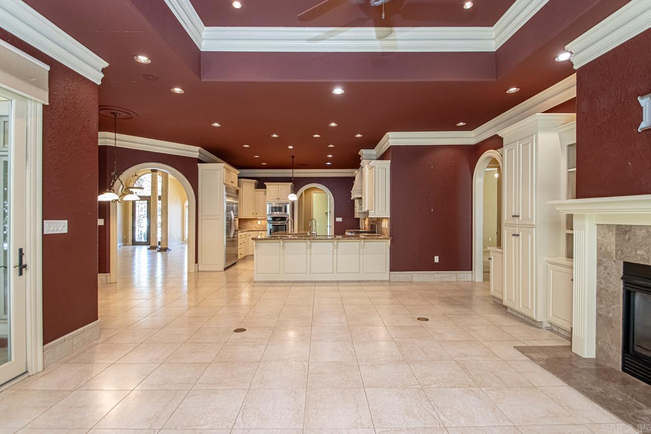 WELLINGTON POINTE - Residential