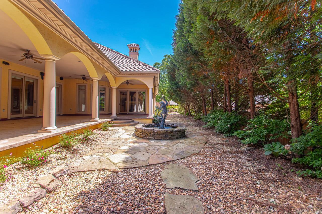 WELLINGTON POINTE - Residential