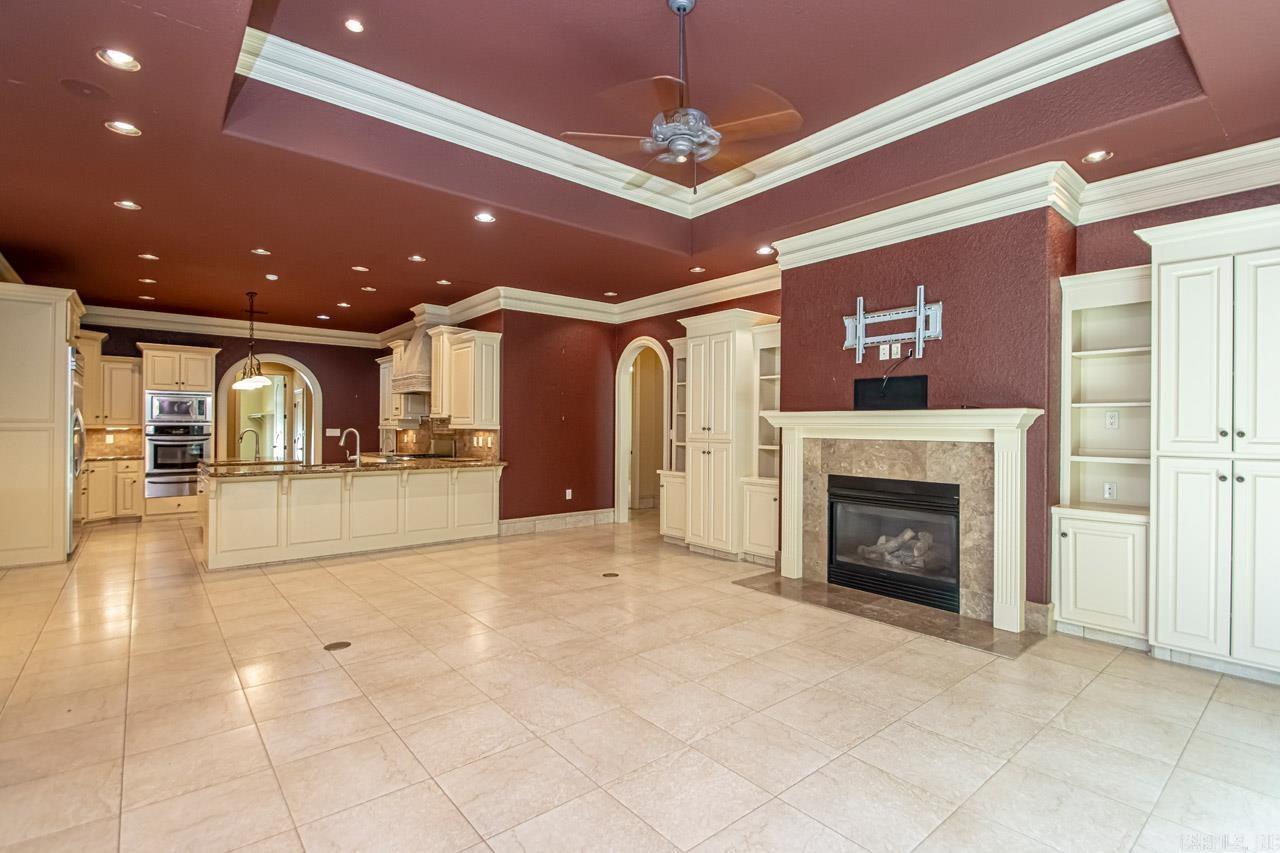 WELLINGTON POINTE - Residential