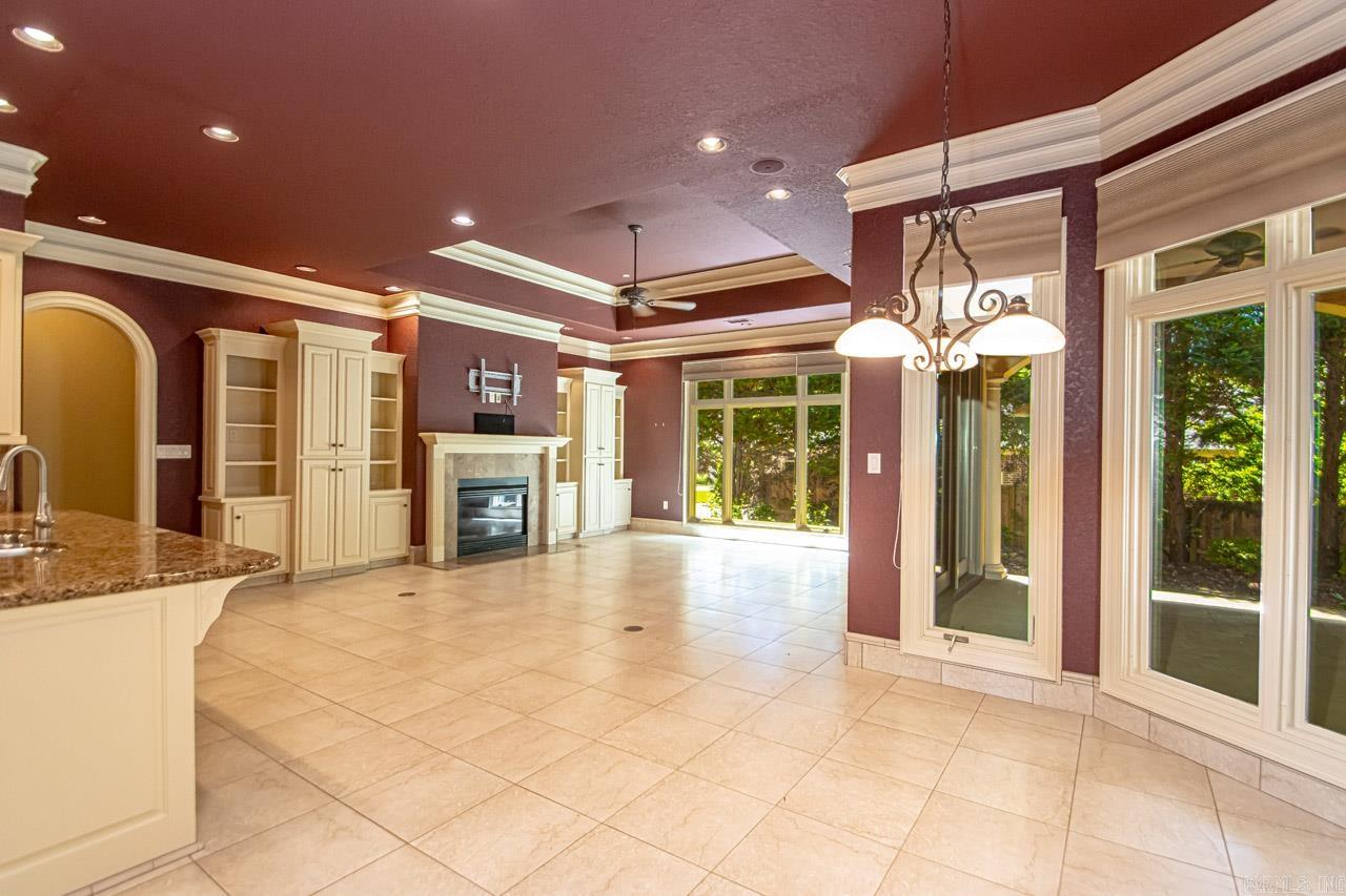 WELLINGTON POINTE - Residential