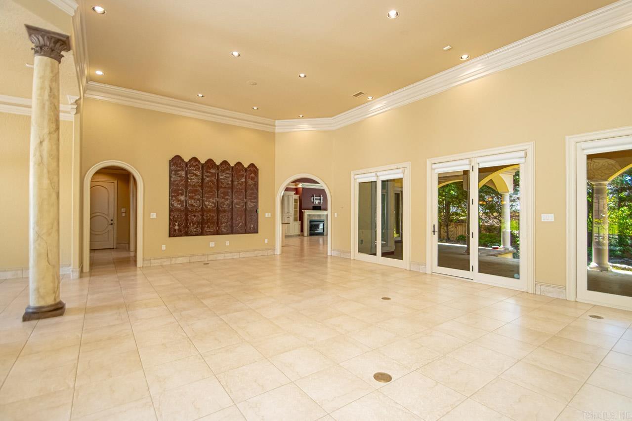 WELLINGTON POINTE - Residential