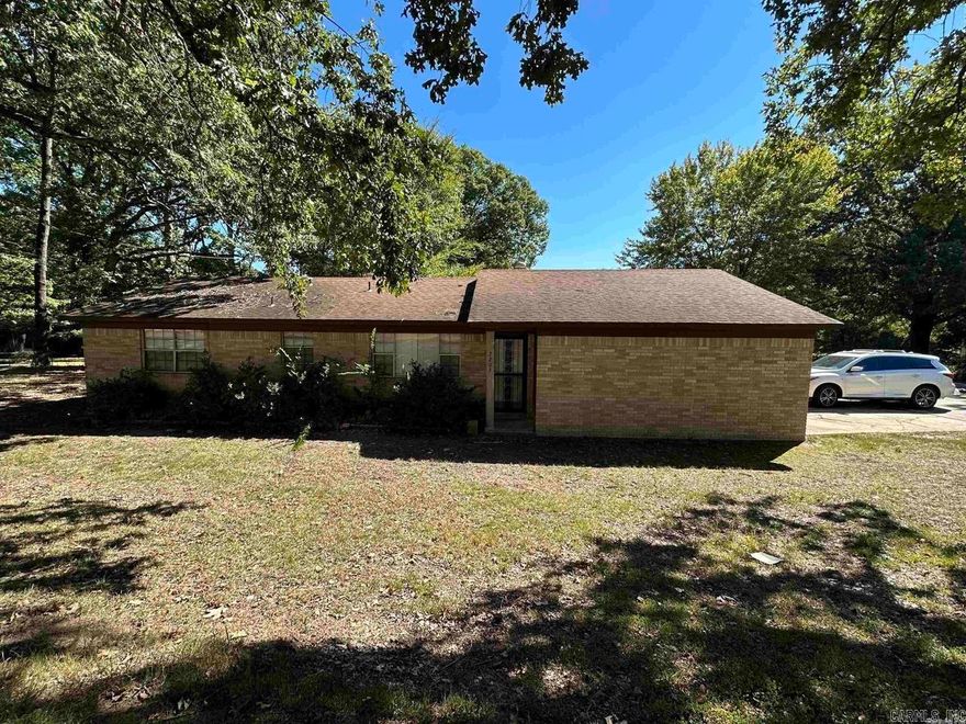 Charming 3-bedroom, 2-bath brick home in a quiet neighborhood of Little Rock. Featuring spacious living areas, a bright kitchen, and a large fenced yard—perfect for family gatherings or pets. Conveniently located near schools, shopping, and main highways. Ideal for first-time buyers or investors!
