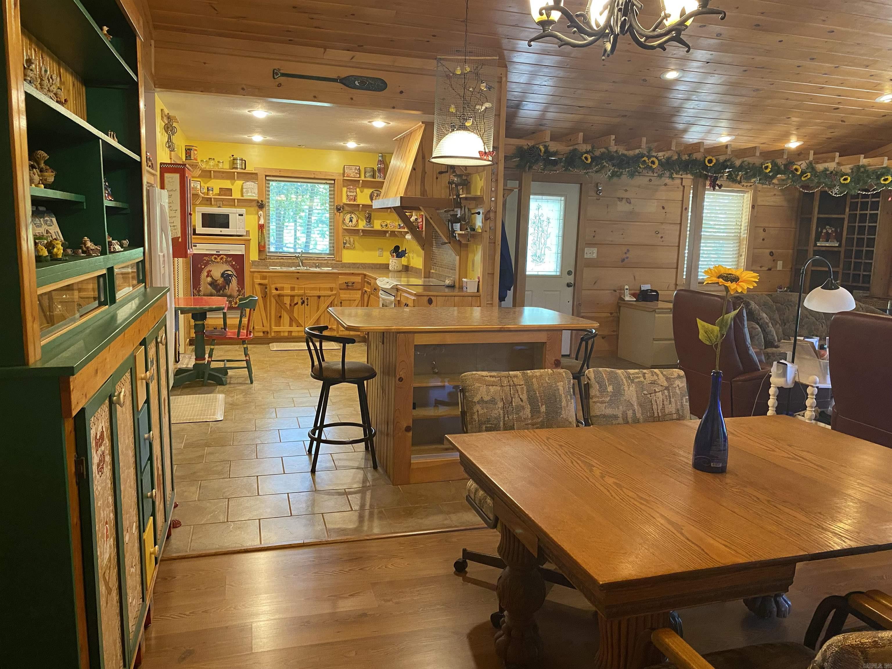 LANCASTER-TUBBS CREEK - Residential