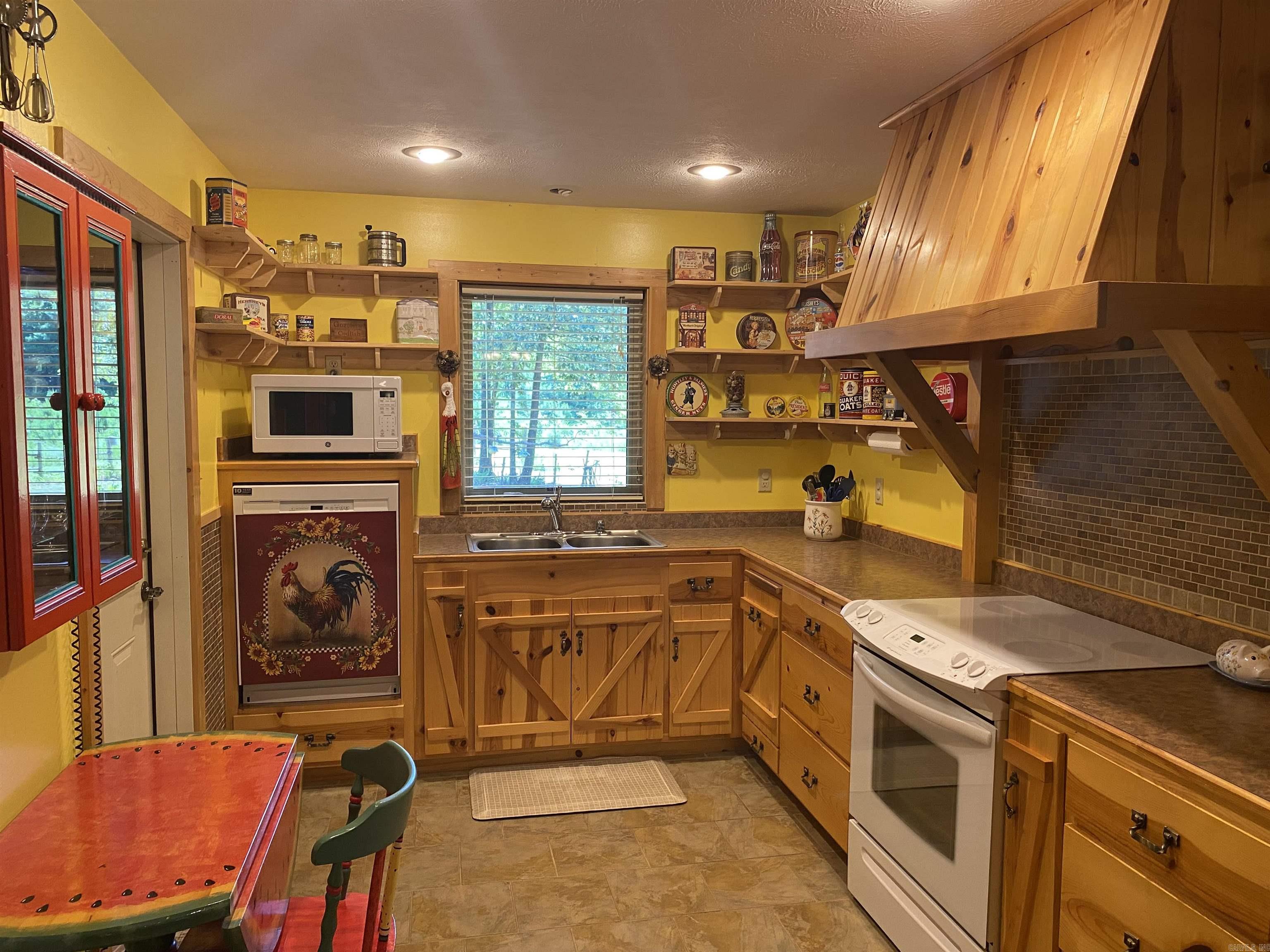 LANCASTER-TUBBS CREEK - Residential