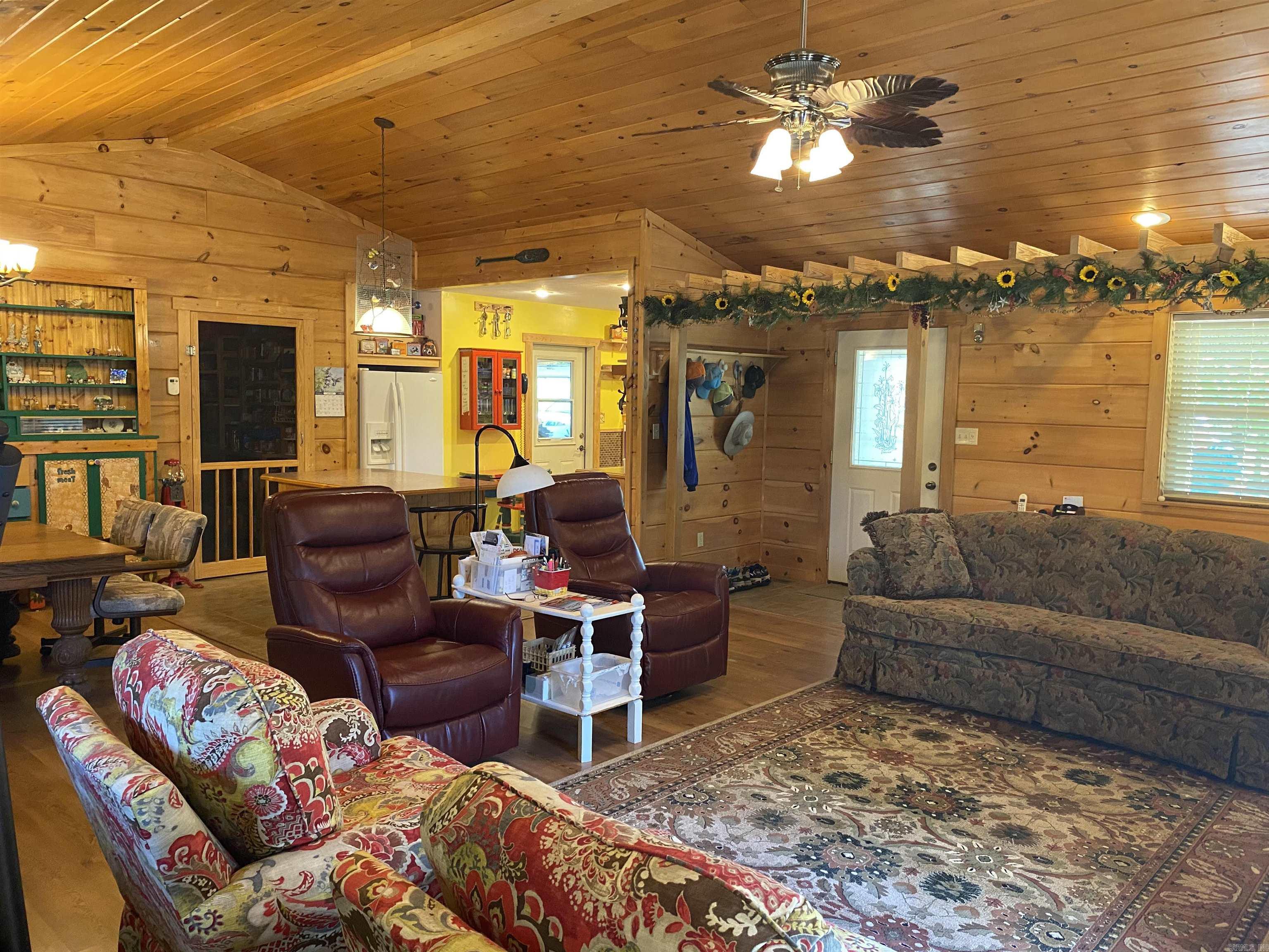 LANCASTER-TUBBS CREEK - Residential