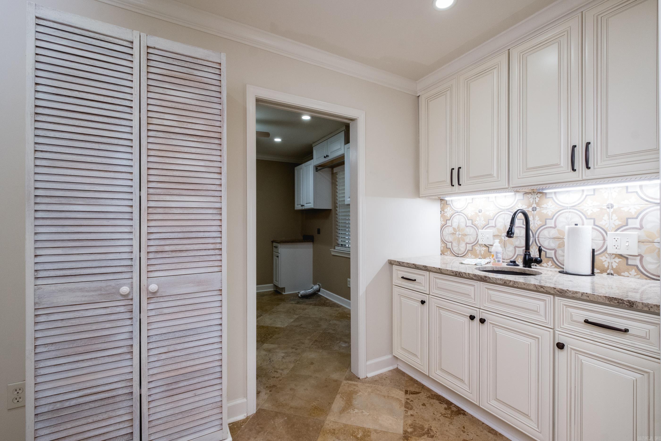 WALNUT VALLEY - Residential