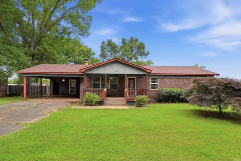 Photo of 211 Broadview Dr DR, Hot Springs, AR 71913 (MLS # 26024141)