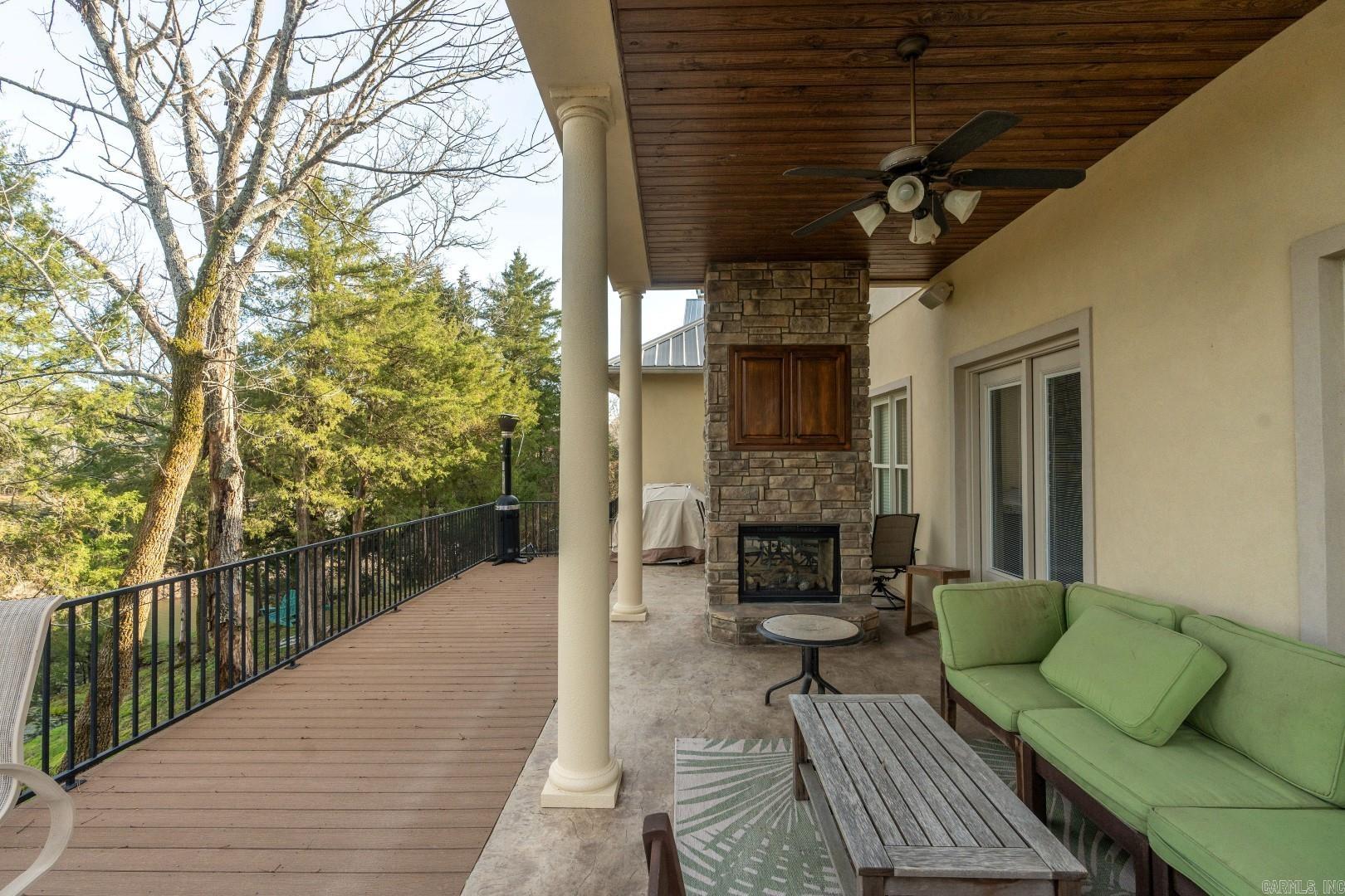 BRIGHTON POINTE - LAKE - Residential