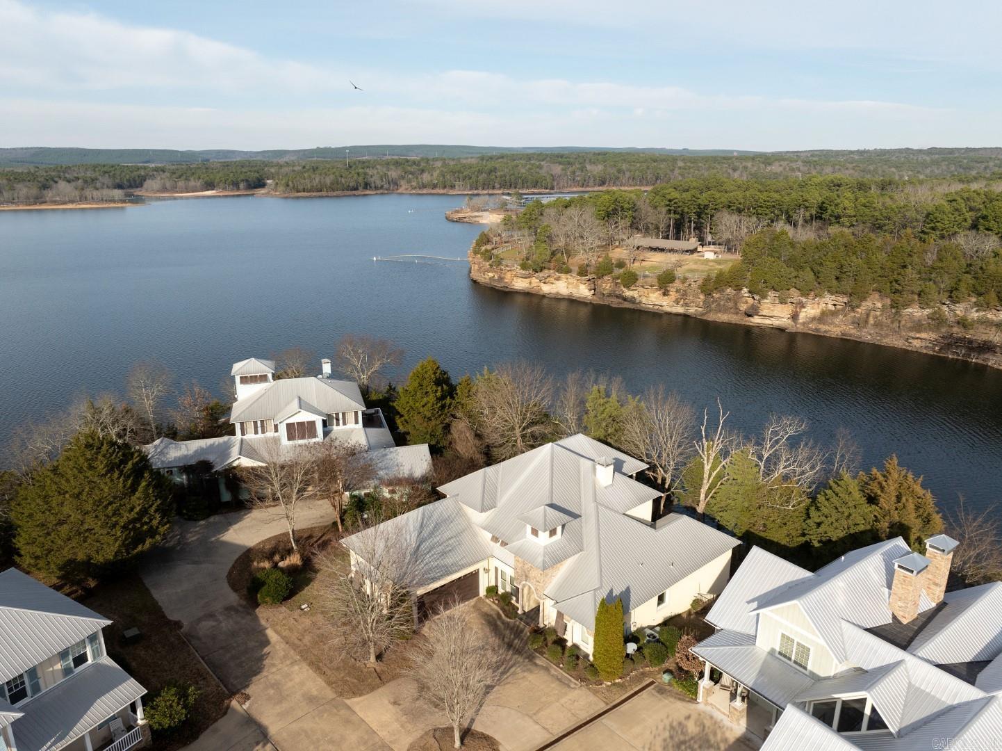 BRIGHTON POINTE - LAKE - Residential