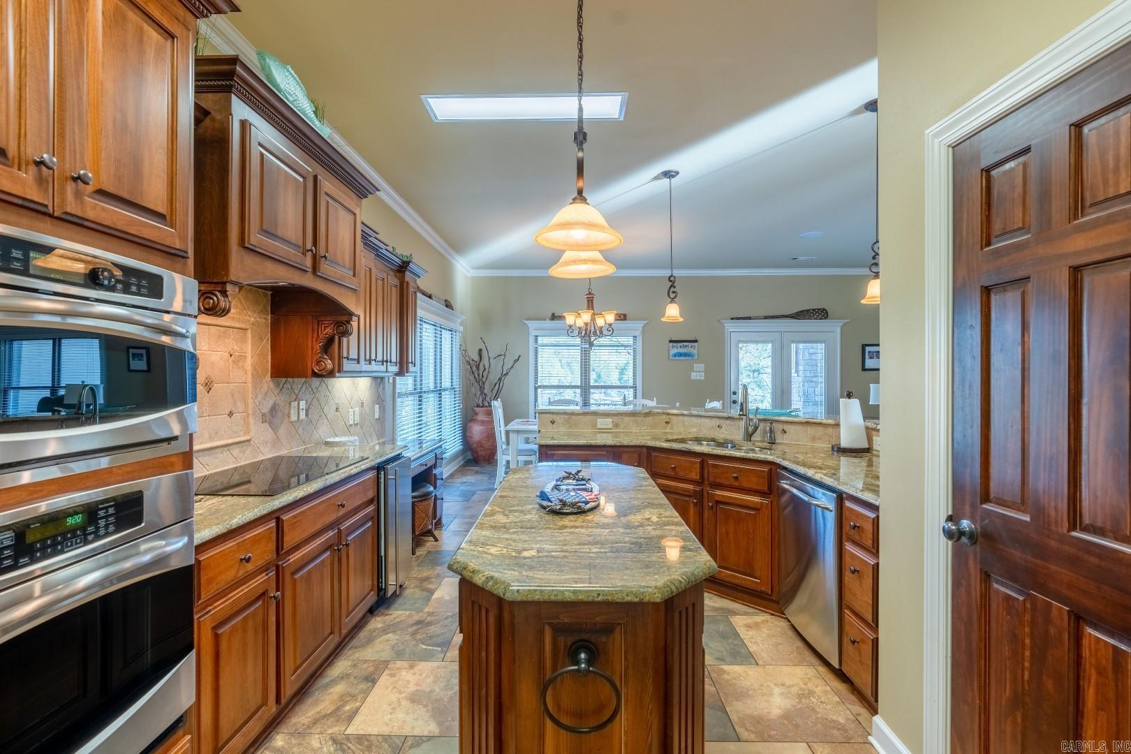 BRIGHTON POINTE - LAKE - Residential