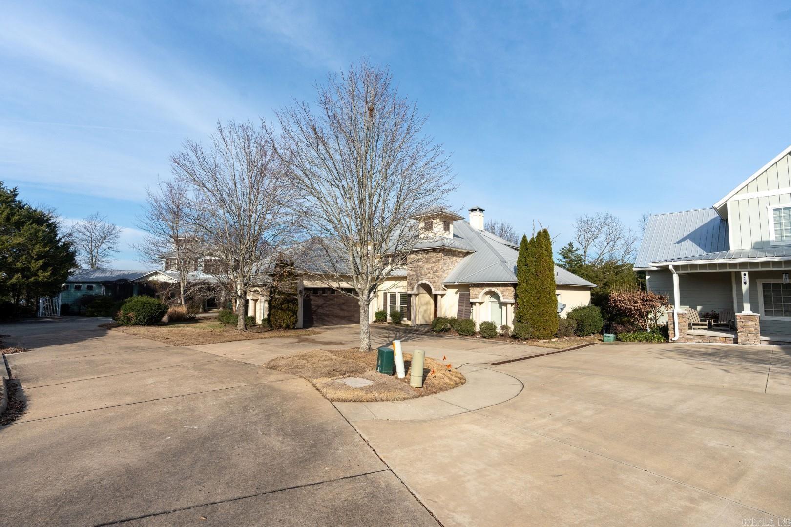 BRIGHTON POINTE - LAKE - Residential