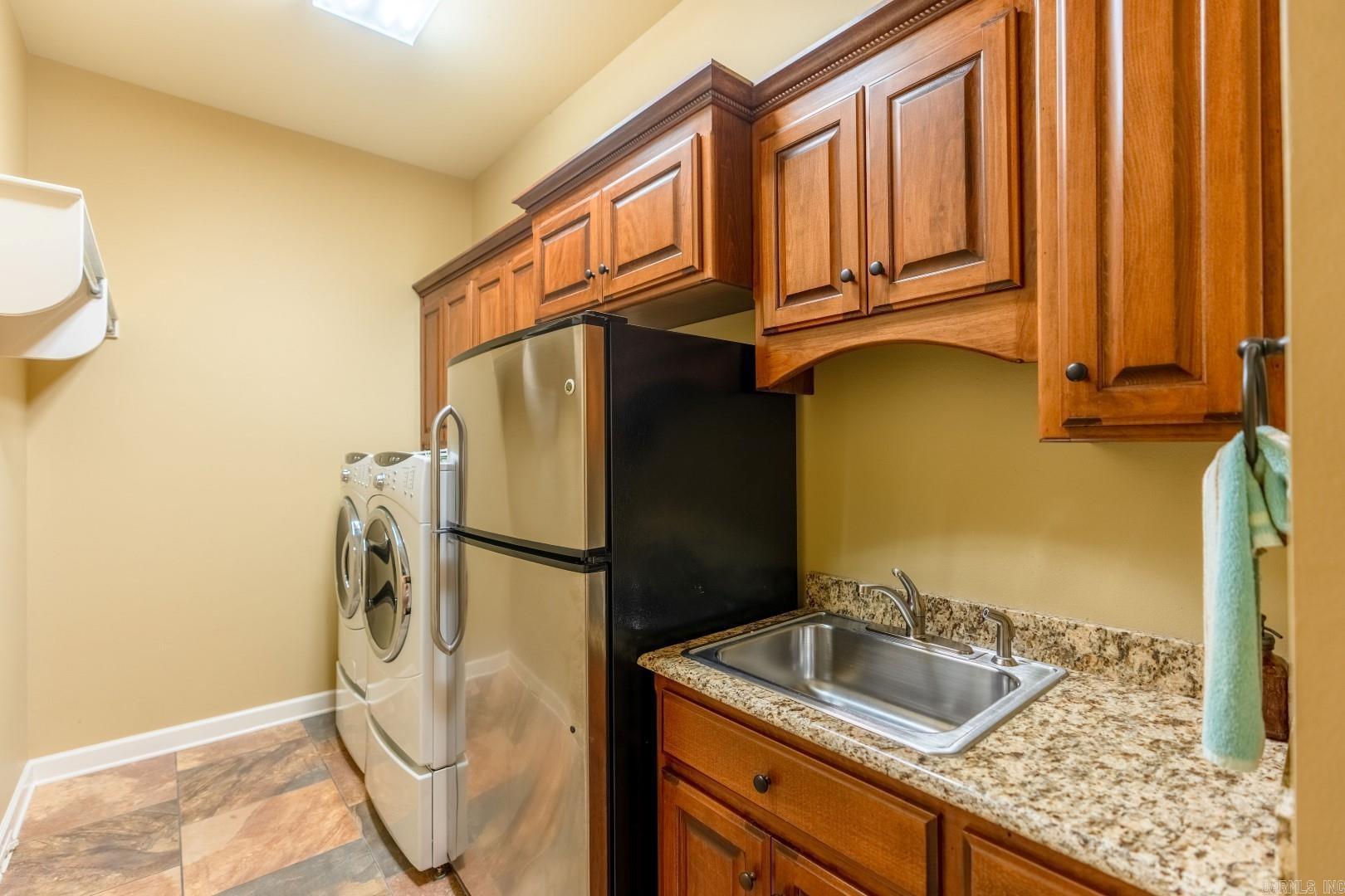 BRIGHTON POINTE - LAKE - Residential