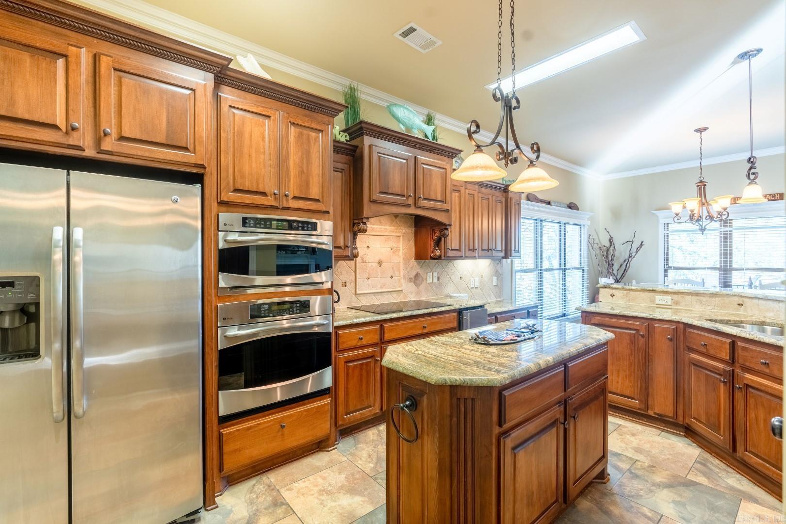 BRIGHTON POINTE - LAKE - Residential