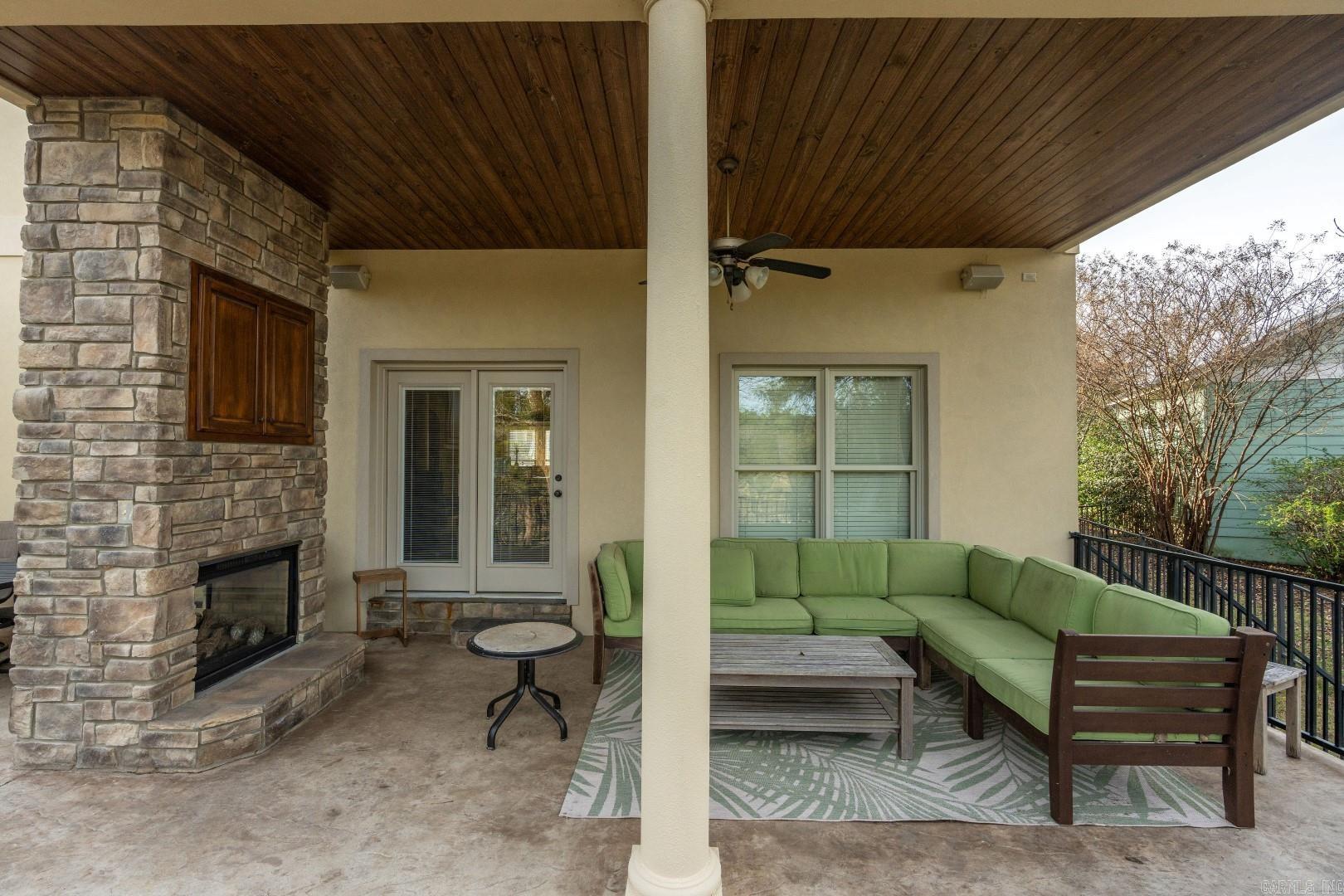 BRIGHTON POINTE - LAKE - Residential