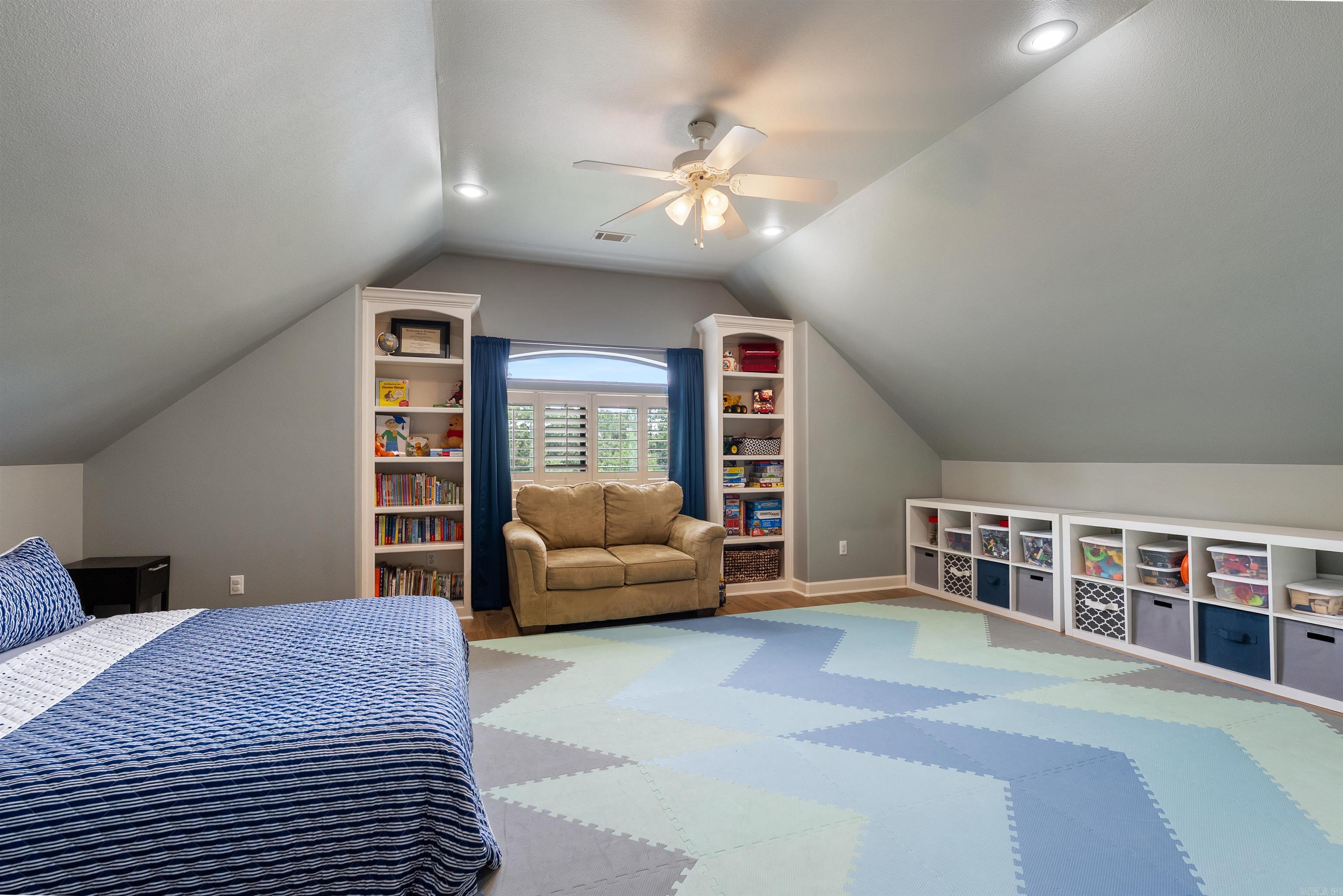 CHENAL VALLEY CHALLAIN PLACE - Residential