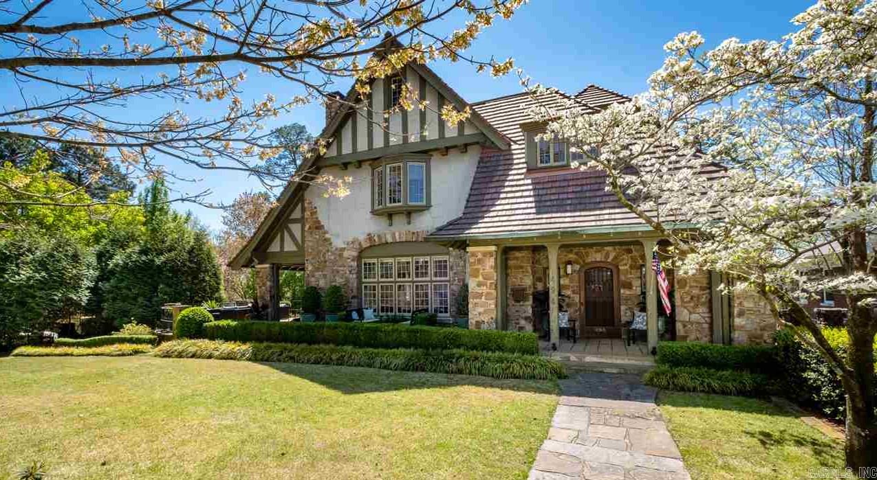 Stunningly restored Hillcrest Beauty. Amazing entertaining spaces inside and out. Incredible renovation to main house, guest house, swimming pool and grounds. Open floor plan with chef’s kitchen. Exquisite and artistic details include: electric iron gate, pecky cypress timbers, historic rock, original moldings, wood-coffered ceilings, leaded glass French doors. Separate two car garage with 575 SF garage apartment. Super special iconic home.
