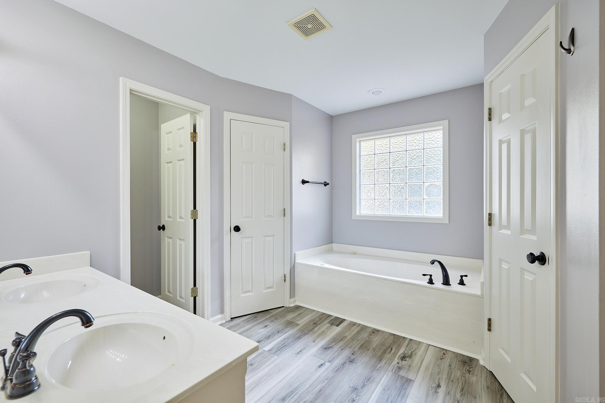 DIAMOND POINTE - Residential