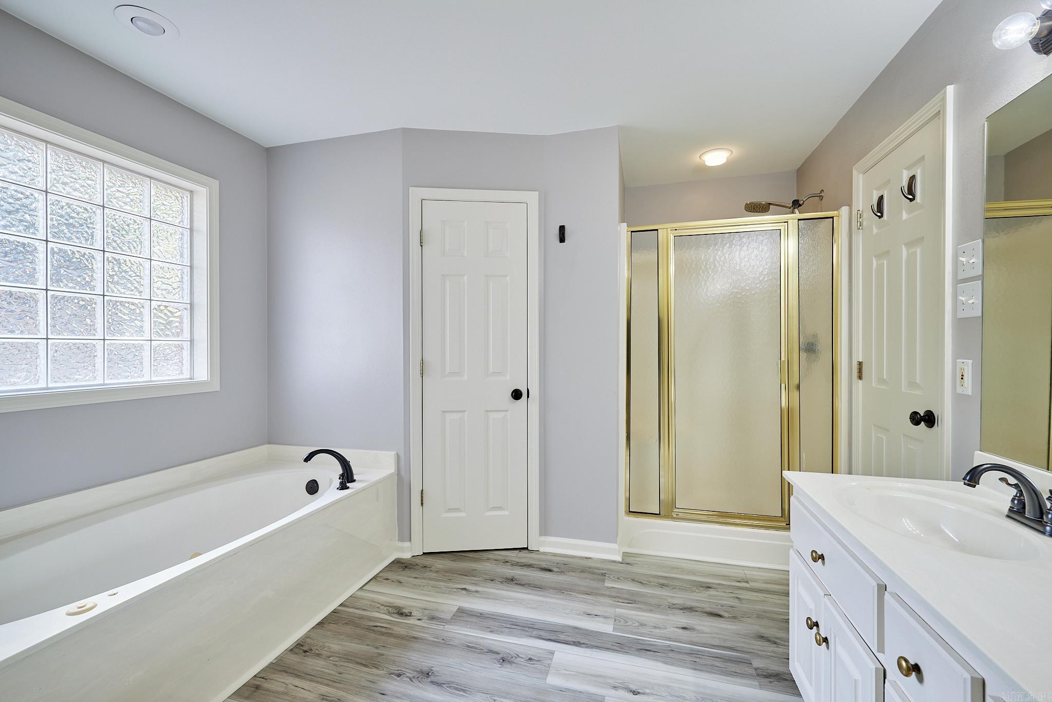 DIAMOND POINTE - Residential