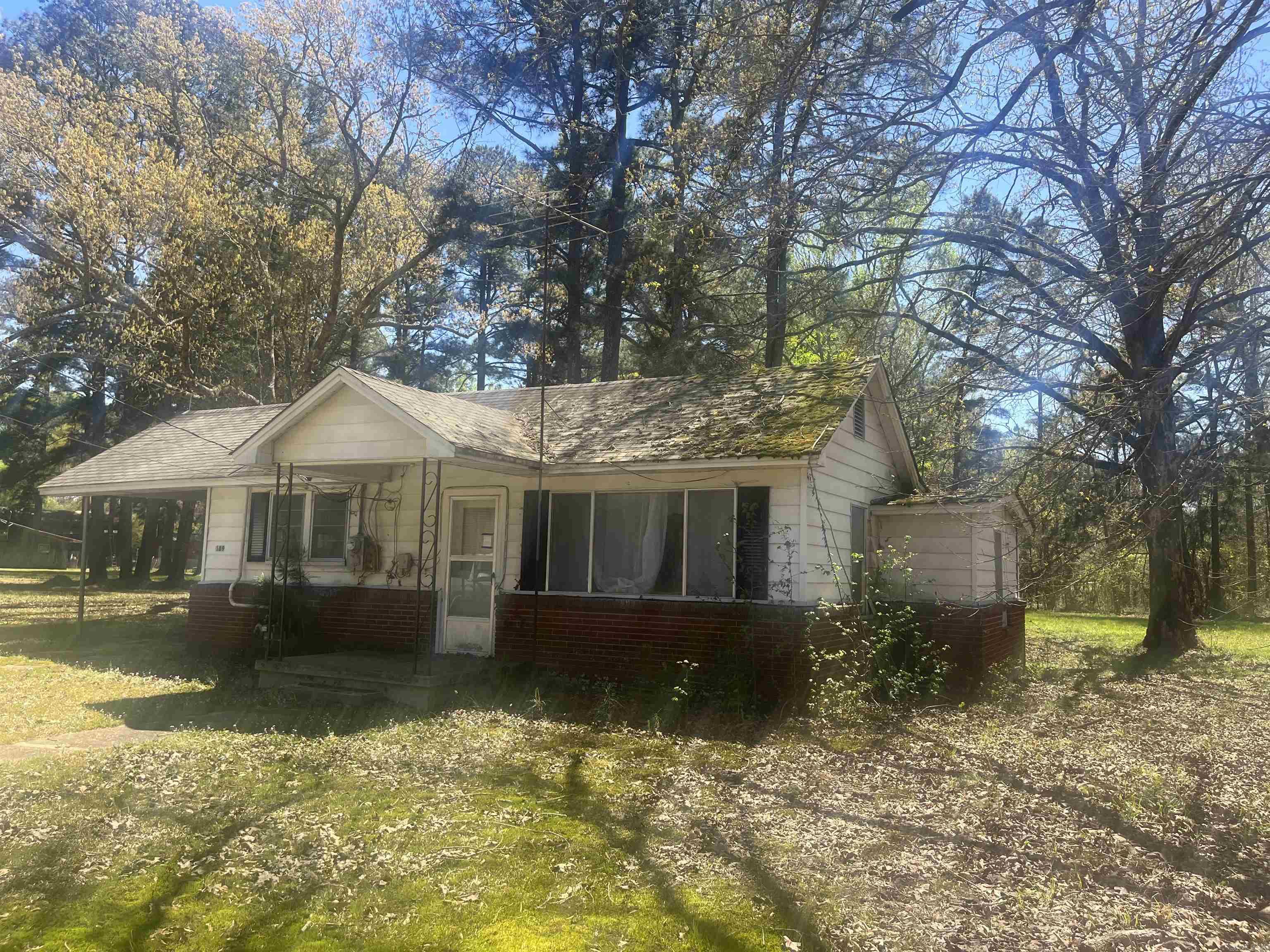 Tons of potential with this brick/siding combo house in the Prattsville community. Sitting on approximately 1 acre, this little fixer upper is awaiting its new owner! See agent remarks.