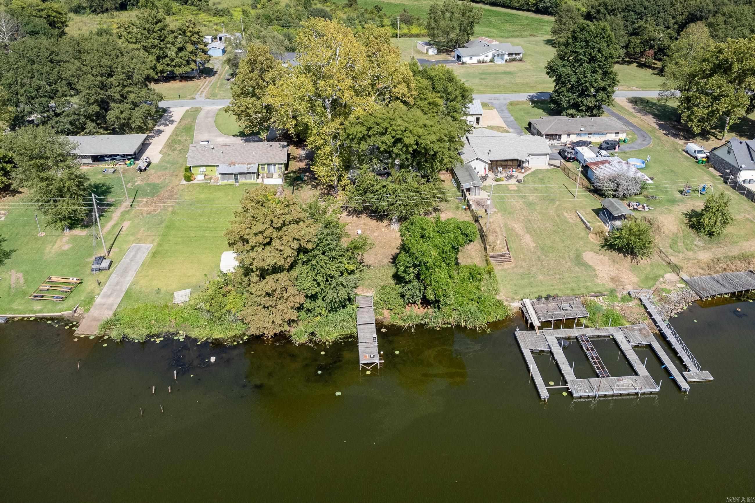 RIVER MANOR EST - Residential