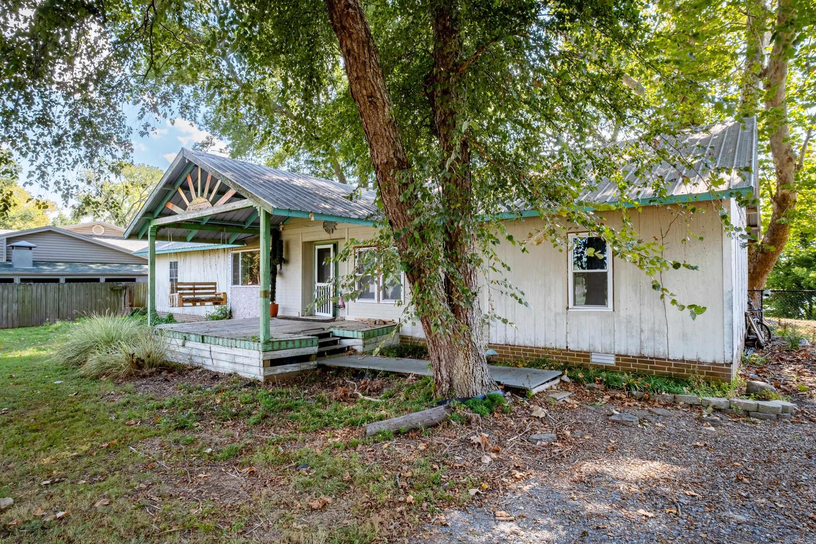 RIVER MANOR EST - Residential