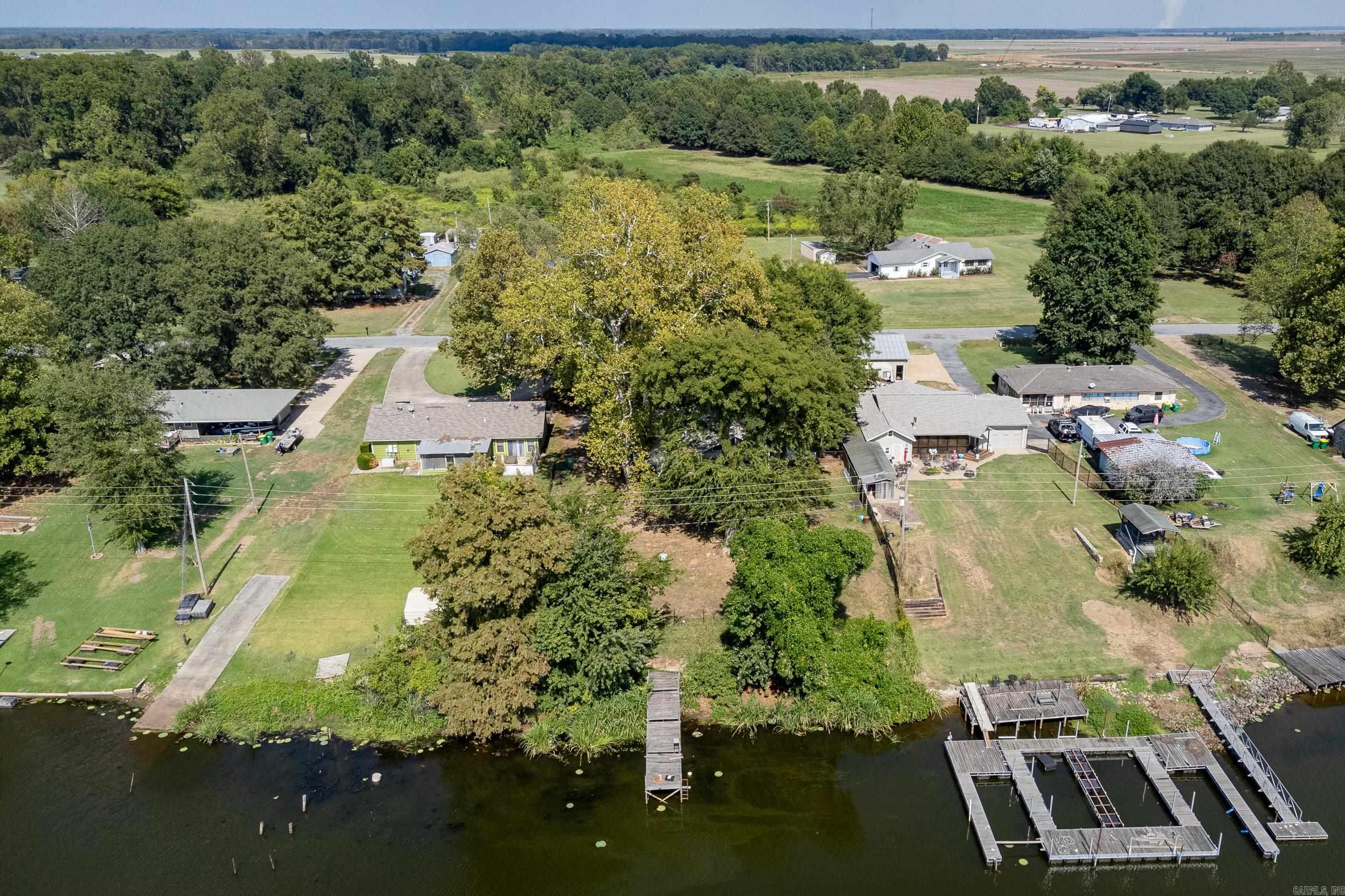 RIVER MANOR EST - Residential