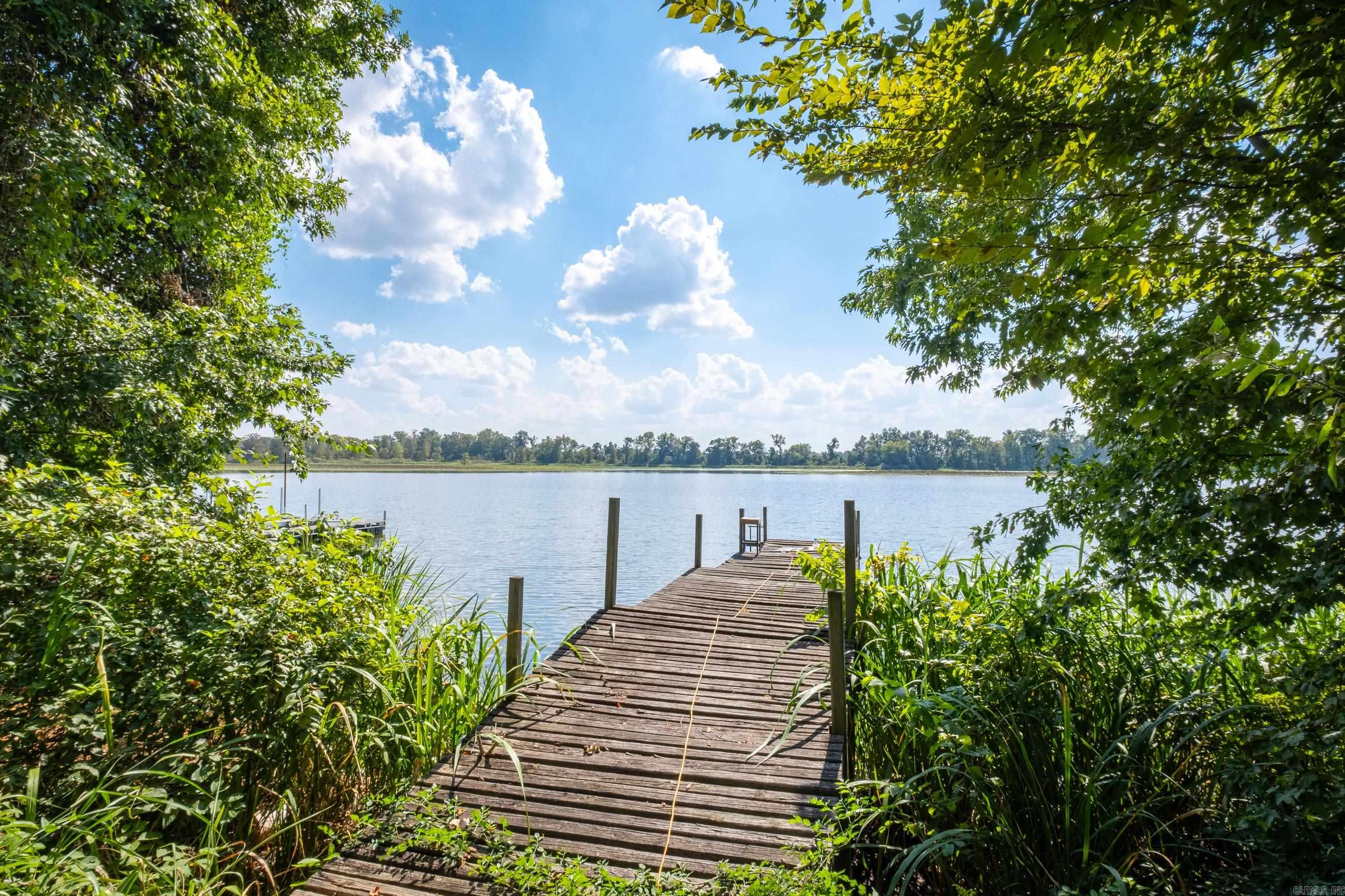 RIVER MANOR EST - Residential